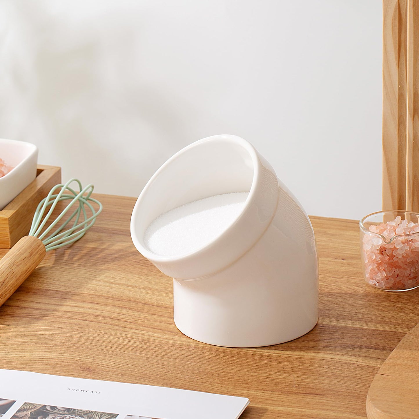 TreaHome Salt Cellar with Airtight Lid, Ceramic Salt Pig, Salt Containers for Countertop, Sealed and Moisture-Proof, Easy Access, Dishwasher Safe (White)