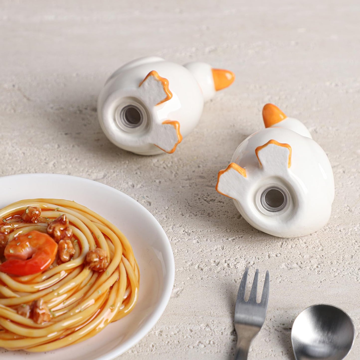 WAIT FLY Duck Shape Ceramic Salt & Pepper Shakers Set 2 PCS Standing Duck Salt and Pepper Shakers, Home Kitchen Decor