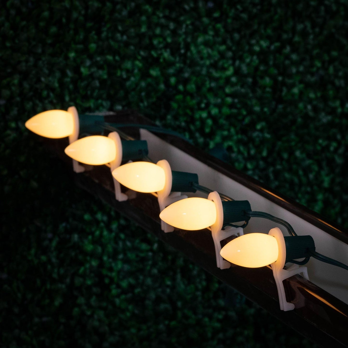 Novelty Lights Ceramic Christmas Replacement Bulbs - Outdoor Individual Bulbs for Events, Holiday Parties, Patios, and More - C7/E12 Candelabra Base, 5 Watt Lights (White, 25 Pack)
