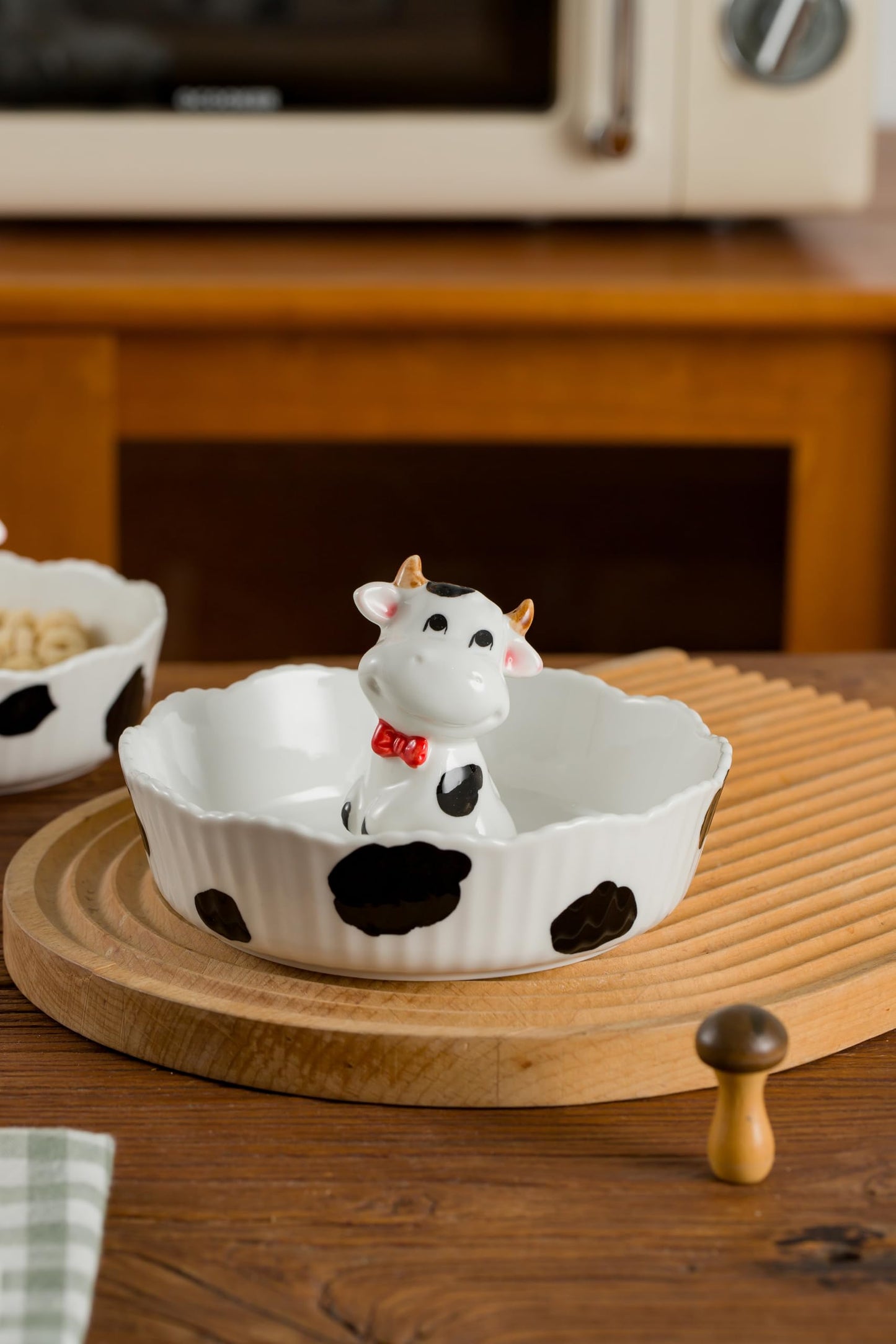 DIHOclub Decorative Ceramic Candy Bowl - Snack Serving Dish for Pistachios, Nuts, Candies, Jewelry Storage, Perfect for Holidays, Parties, and Gifts, 6 Inches(White Cow)