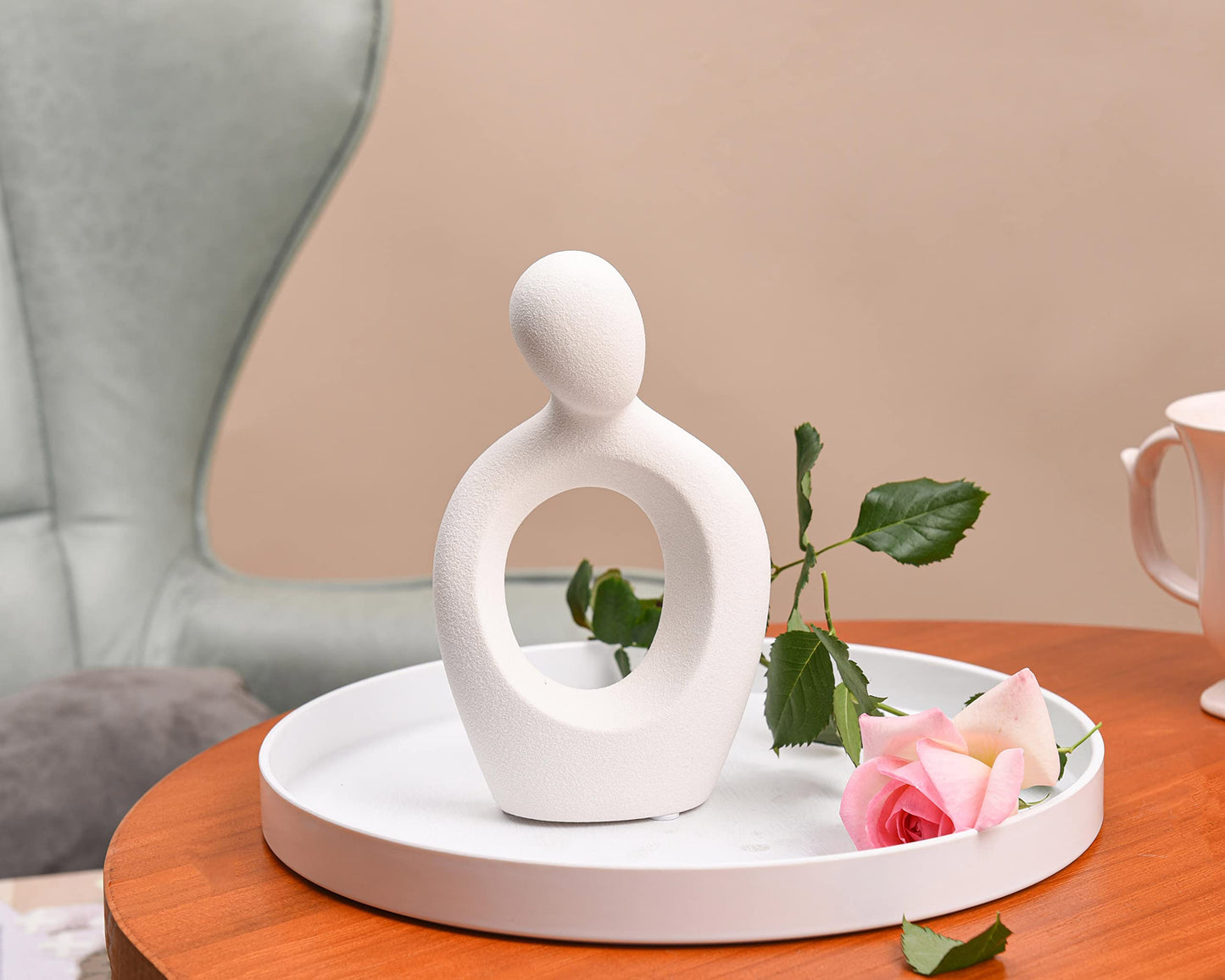 Quoowiit Ceramic Couple Sculptures for Home Decor, Abstract Lover Statue for Shelf, Office, Living Room, Bedroom, Gifts for Anniversary, Valentine's Day, Birthday (White)