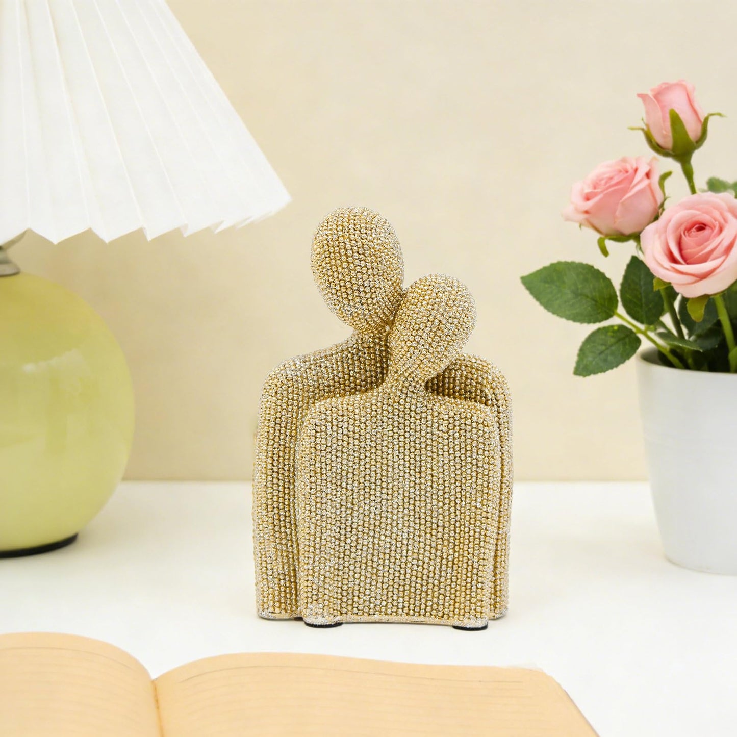 Hugging Couple Statue, Sparkling Golden Romantic Resin Lovers Figurine, Modern Abstract Art Sculptures for Home Living Room Bedroom Office Bookshelf Decor, Luxury Wedding & Valentine's Day Gift