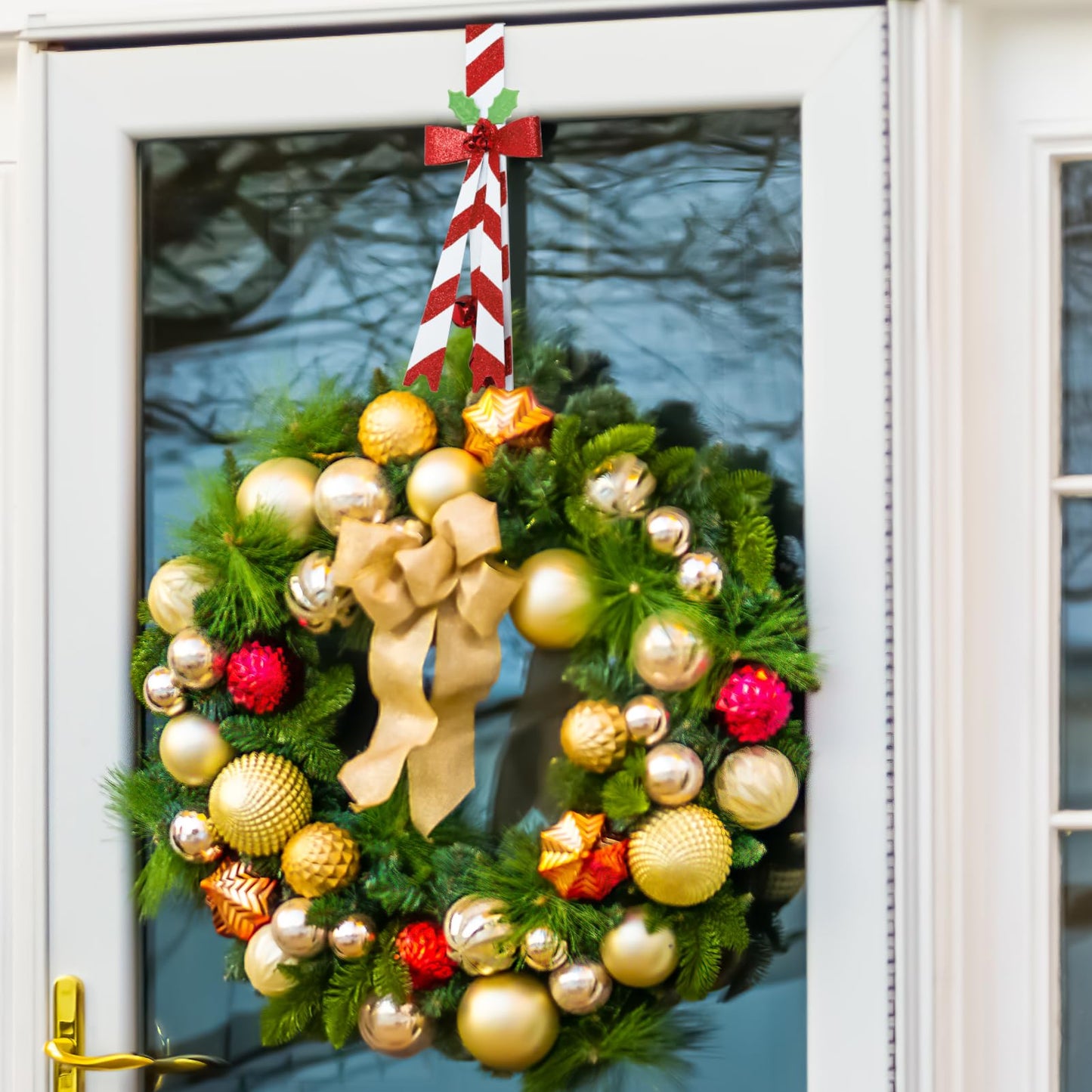 KEDONCHEN 2 Pack Wreath Hangers for Front Door,Christmas Decoration Metal Over The Door Wreath Hanger Ornament,Candy Cane Wreath Hanger