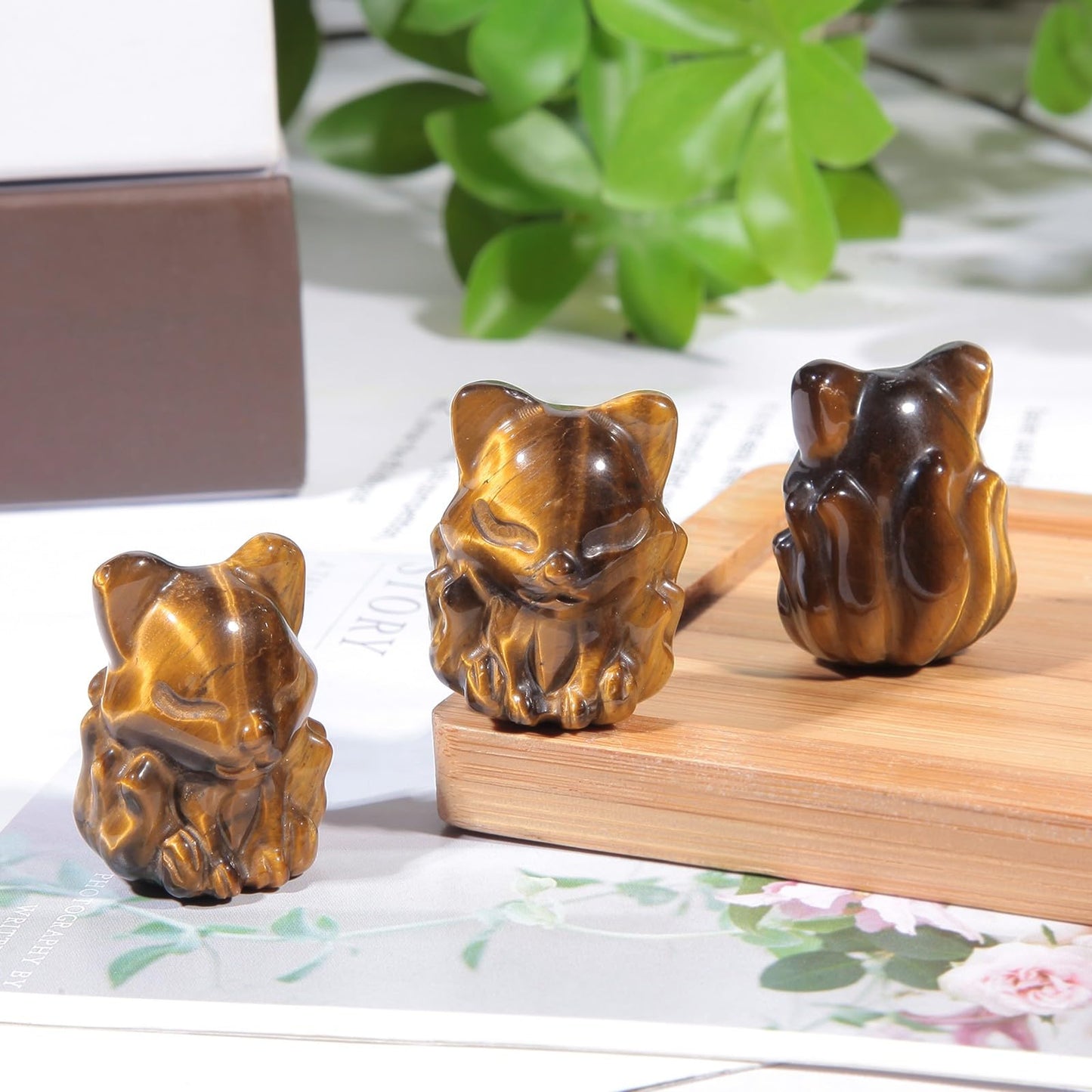 TUMBEELLUWA Pack of 2 Nine Tailed Fox Crystal Figurine Carved Mini Pocket Stone Small Animal Statue Sculpture for Desk Table Decor, Tiger's Eye Stone