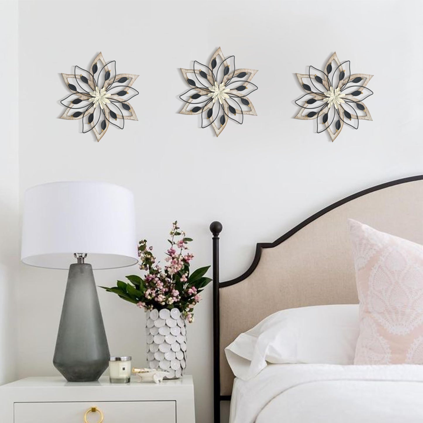 Remenna Whitewash Flowers Wood Wall Decor, Metal Rustic Wall Art Farmhouse Wall Decorations Multiple Floral Hanging Decor for Bathroom Living Room Home Office Garden Kitchen