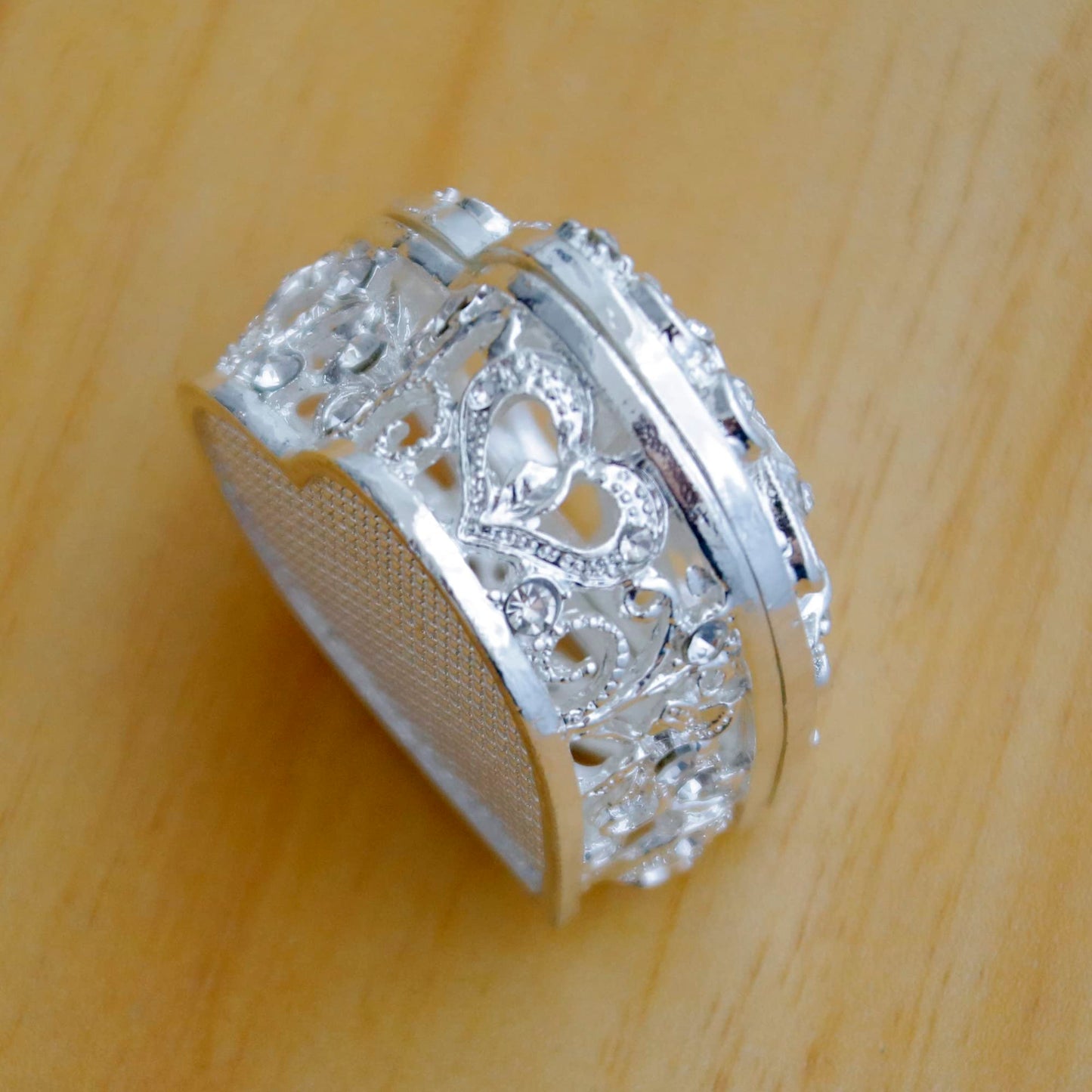 Silver Heart Jewelry Trinket Box Bejeweled Heart Box with Hollow Flower Figurines Jewelry Boxes Ring Holder