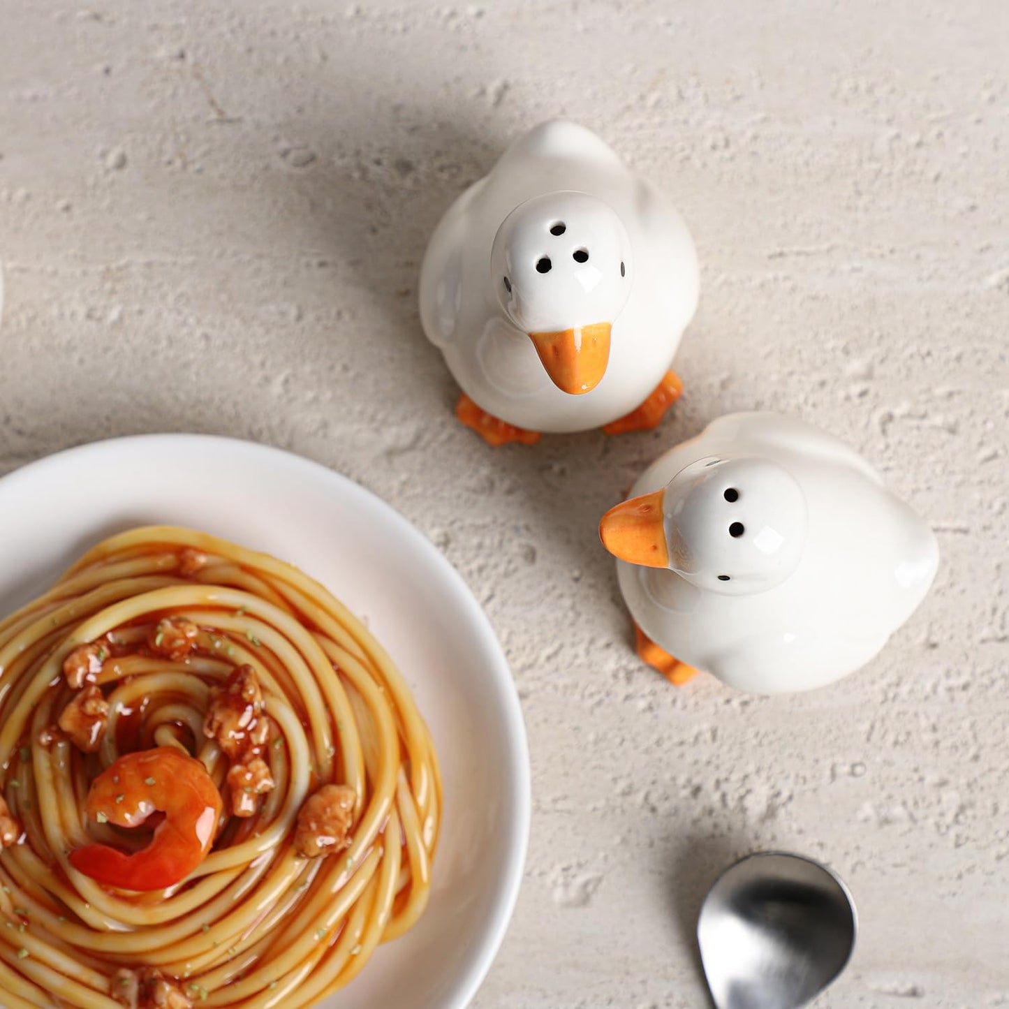 WAIT FLY Duck Shape Ceramic Salt & Pepper Shakers Set 2 PCS Standing Duck Salt and Pepper Shakers, Home Kitchen Decor