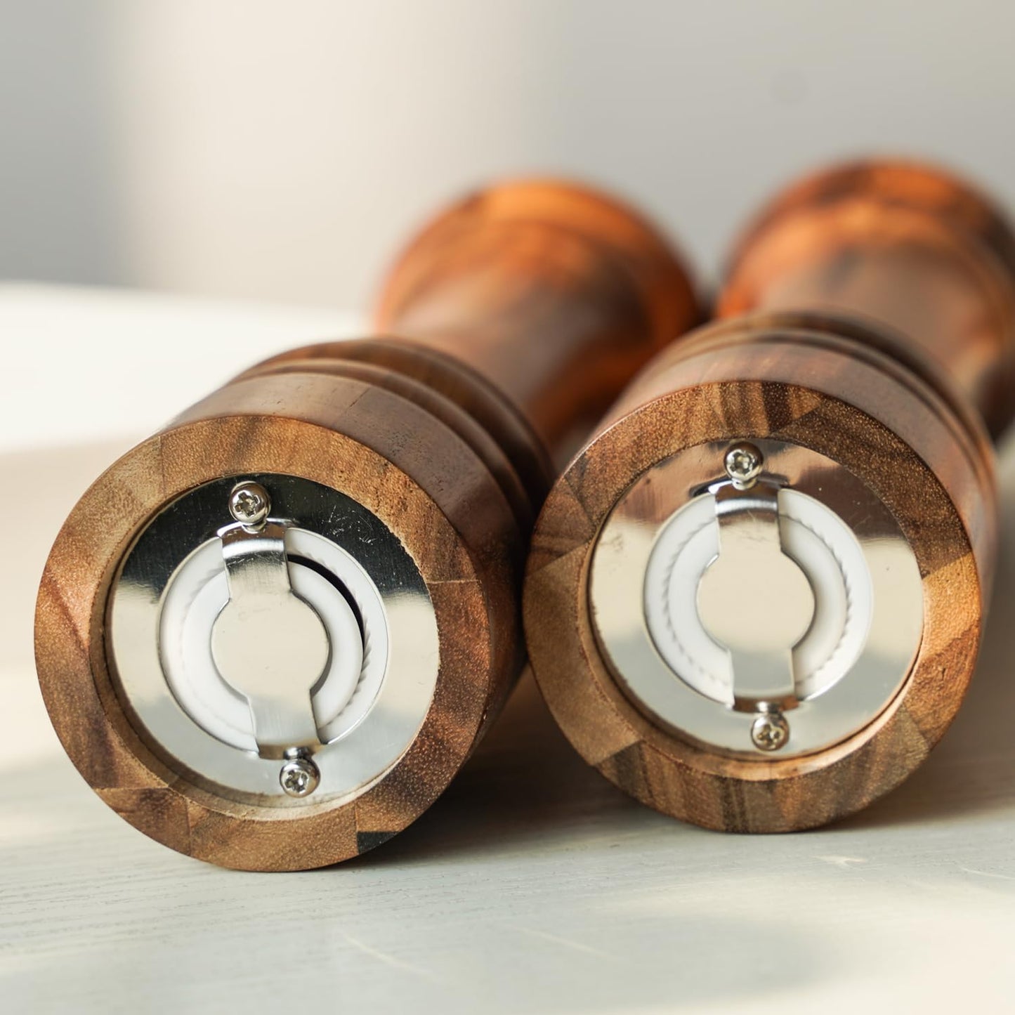 DeroTeno Salt and Pepper Mill Set, Set of 2 Salt and Pepper Grinder with Ceramic Grinder, Acacia Wood, Height 16.5 cm / 6 inch ((Tray is not Included)