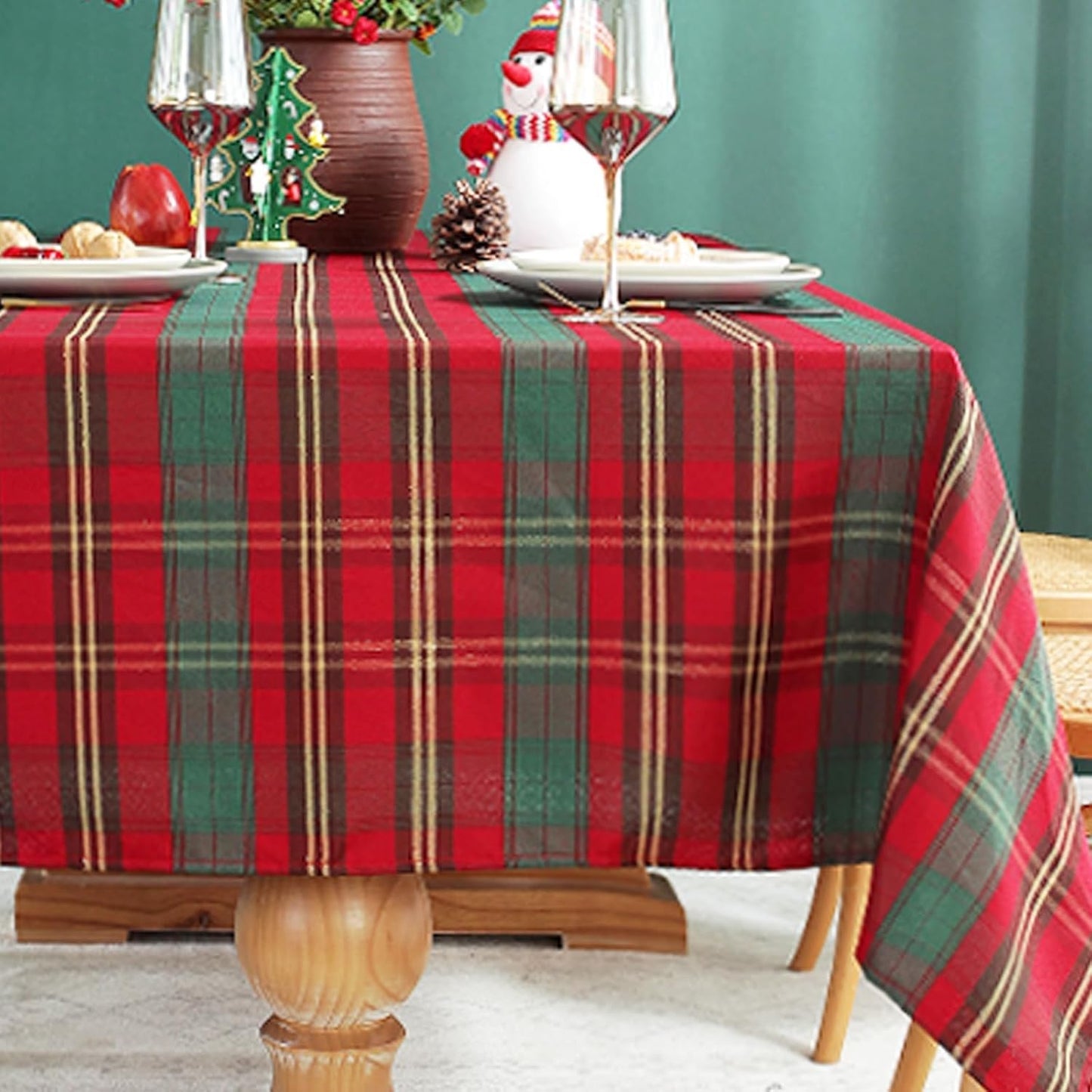 SASTYBALE Christmas Tablecloth Red,Plaid Rectangle Xmas Metallic Fabric Table Cloth Dust-Proof Wrinkle Resistant Heavy Weight Polyester Table Cloths for Holiday Kitchen Dinning Tabletop(52" x 70")