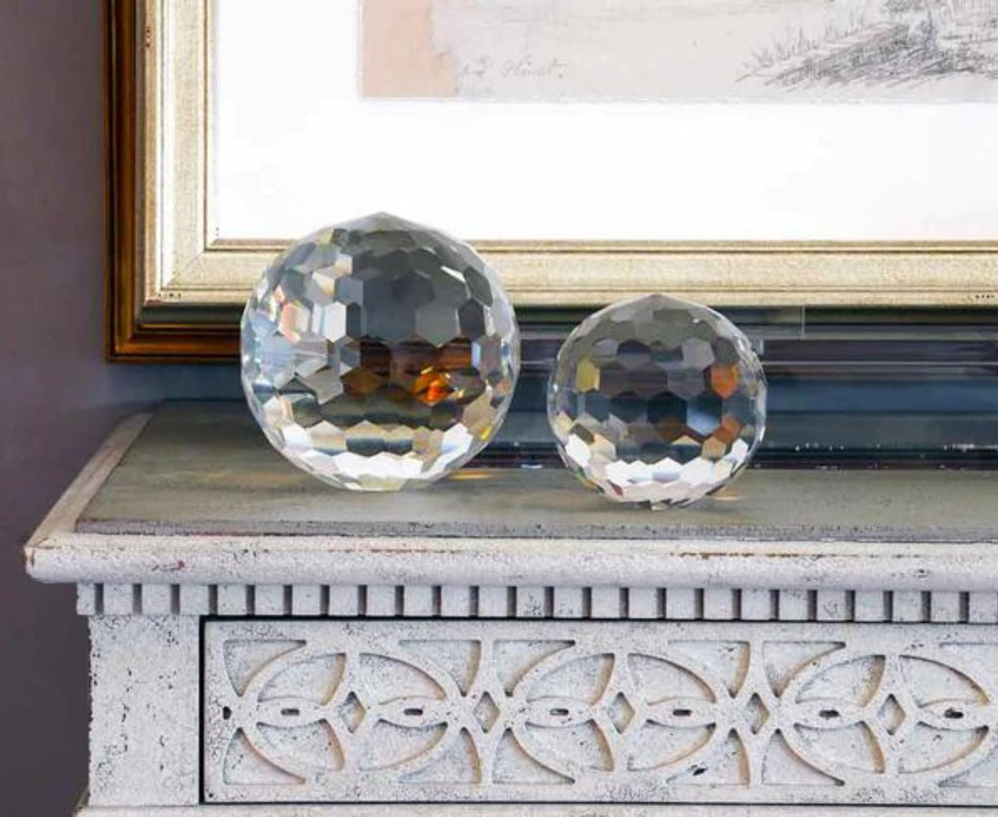 Alice Lane Crystal Orb Large Home Collection — Mesmerizing Fusion of Elegance and Mystique — Centerpiece for All Rooms in Home or Office (Large)