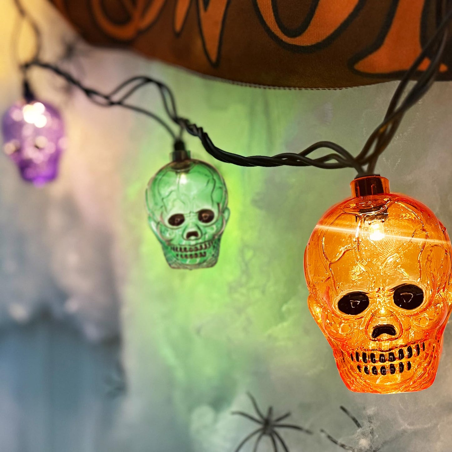 Halloween Skull String Lights Outdoor, 8.5Ft Ghost Head Lights with 10 LED Orange Green Purple Skull Head Lights, Hanging Halloween Decoration Skeleton Light for Patio, Porch, House, Party Decorations