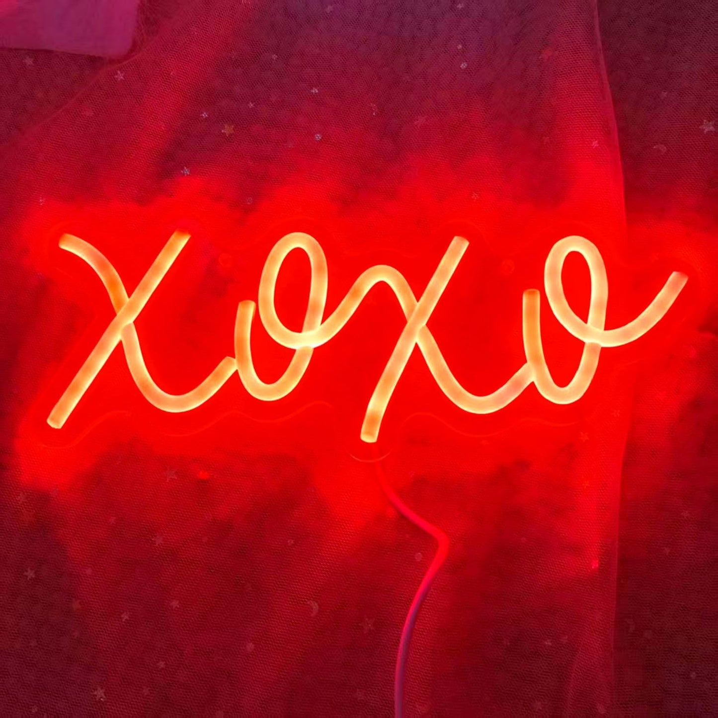 Neon Sign Lights XOXO, Modern Wedding Décor Signs,XOXO Neon Light with Dimmable Switch and Hanging Chain for Bedroom Dorm Hotel Pub Bar Wedding Party Decor,Valentine's Gifts for Her,11.4x4.3In