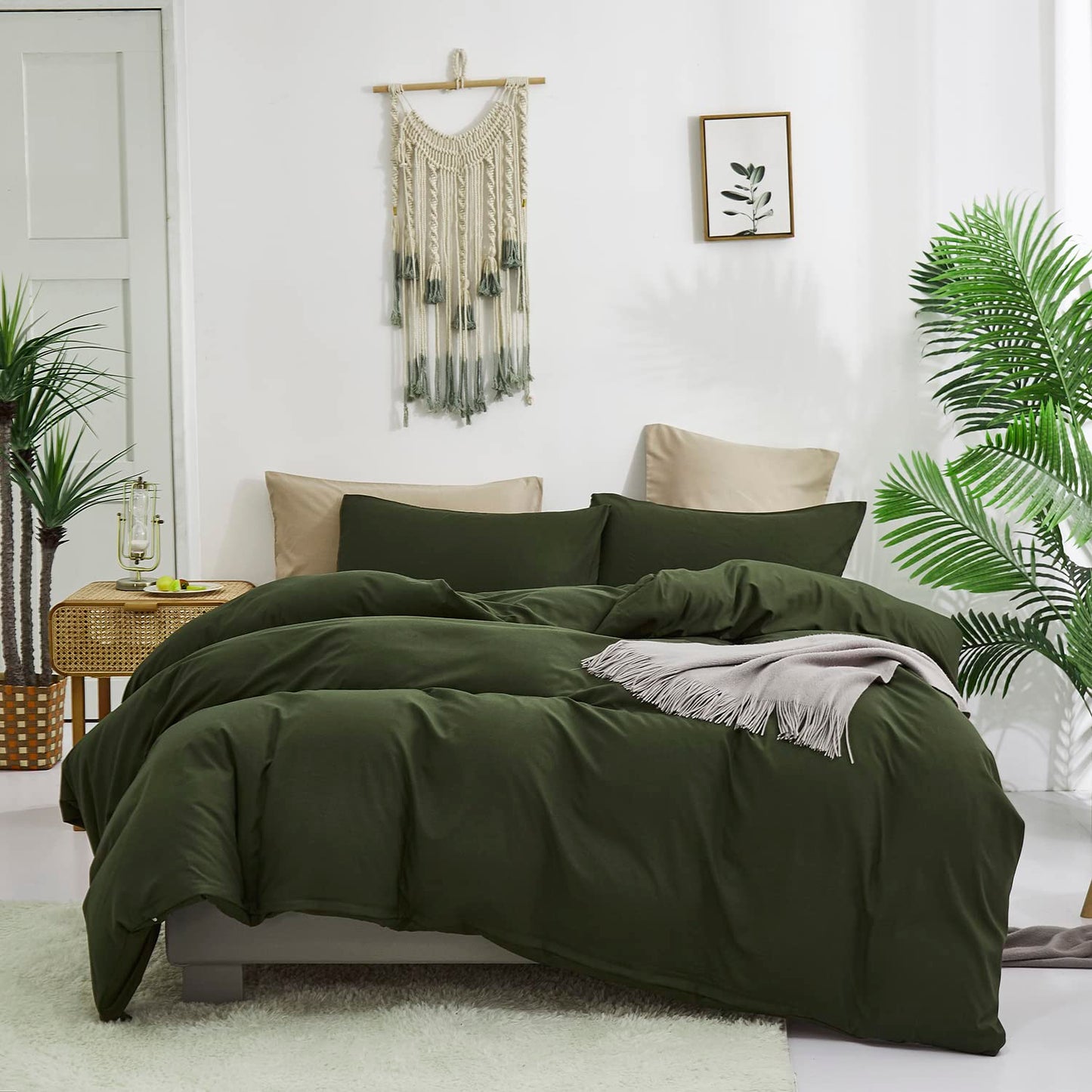 KAREVER Army Green Comforter Queen Dark Green Bedding Set Olive Green Comforter Set Queen Men Breathable 3 PCs Comforter Set 1 Queen Comforter (90x90 inches) with 2 Pillowcases (20x26 inches)