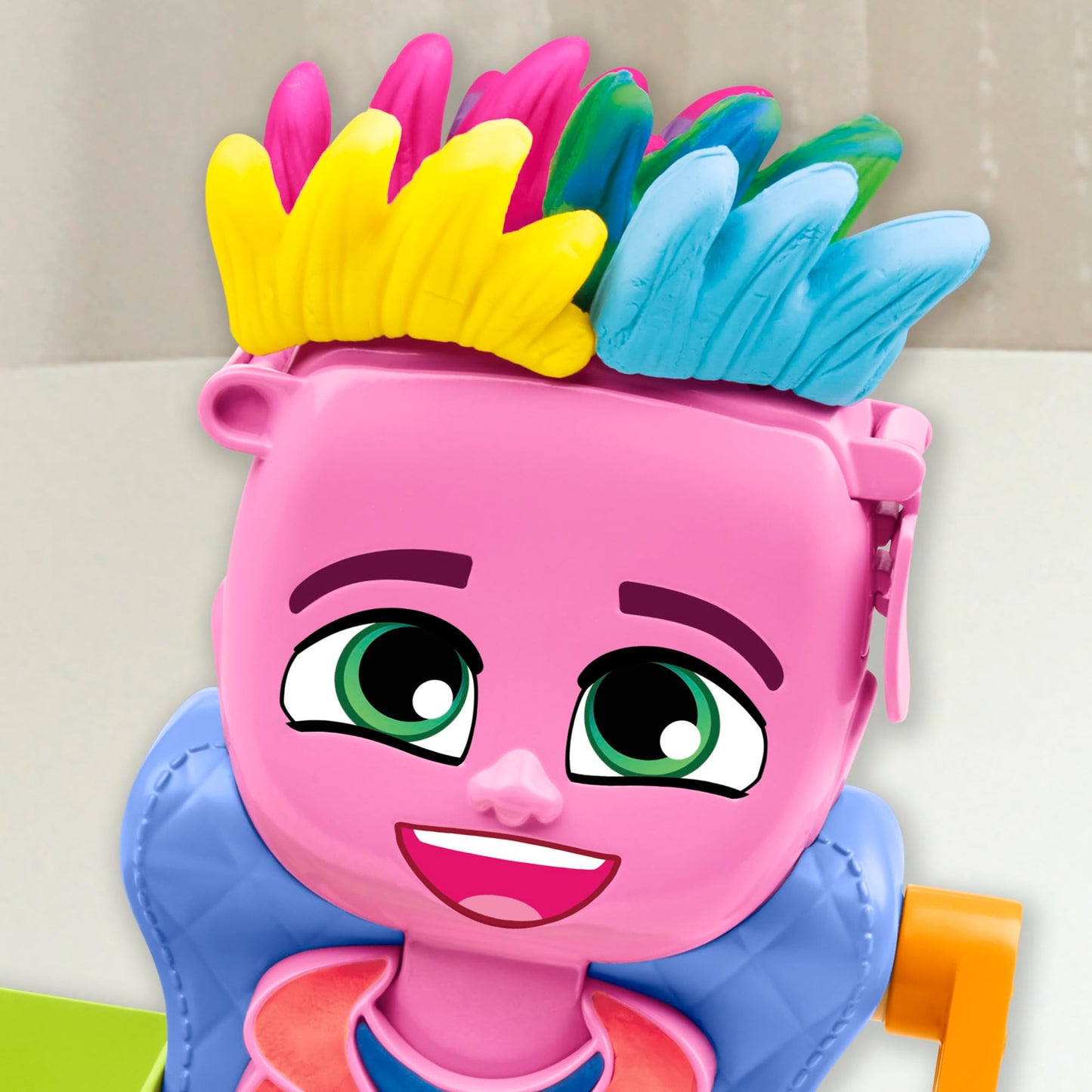 Play-Doh Hair Stylin' Salon Playset with 6 Cans, Pretend Play Toys, Ages 3+