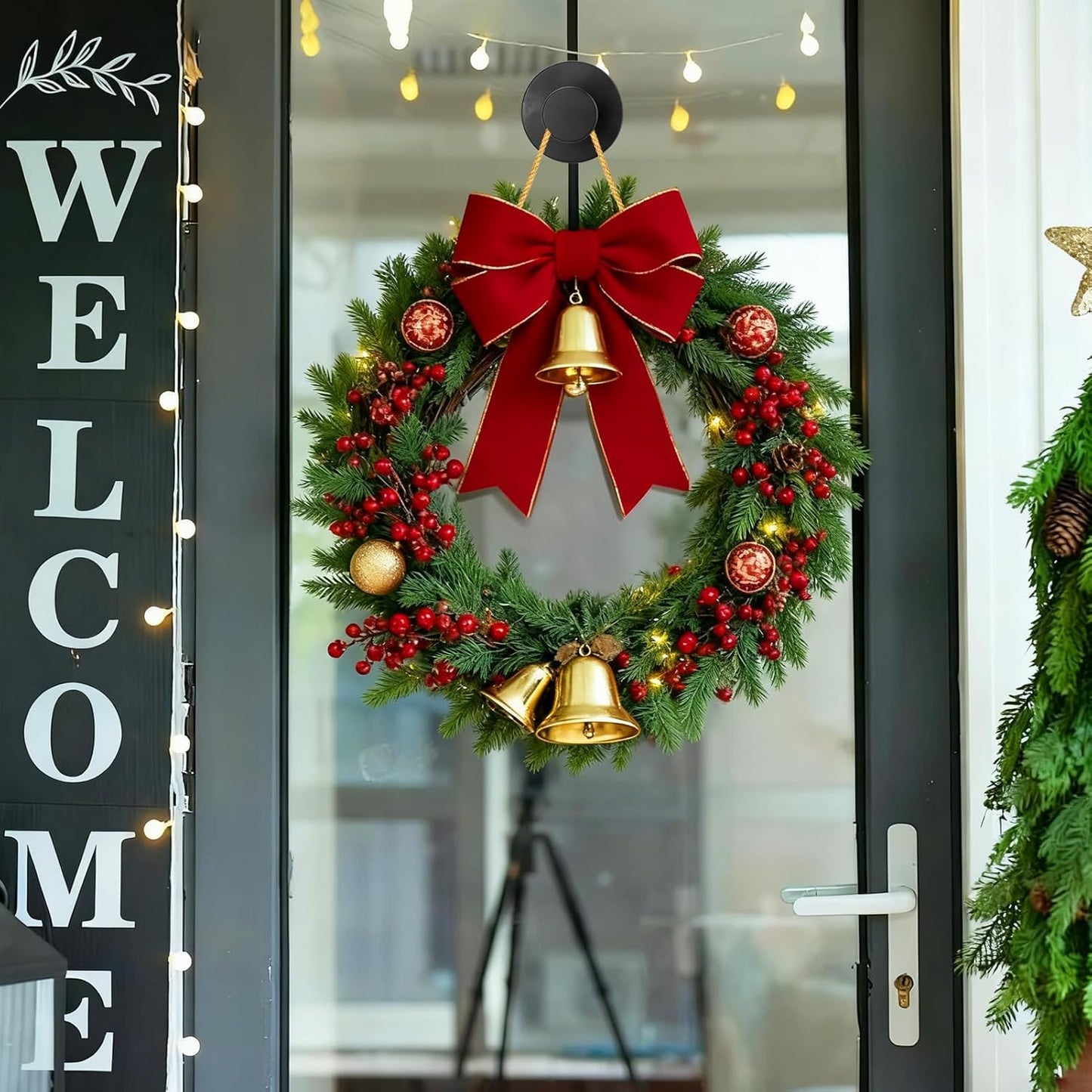 Black Wreath Door Hanger, Heavy Duty Wreath Suction Cup Hooks for Fall Halloween Christmas Decorations, 2 Pack Strong Reusable Wreath Hangers Welcome Sign Front Door Window Glass Indoor Outdoor