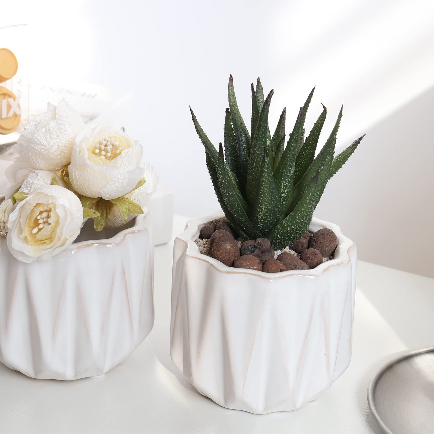 Padolitlay Plant Pot 4 Inch Ceramic Pots, Set of 2 Flower Pots Crackle Glaze Small Planters Pots with Drainage Hole and Mesh Pads for Indoor Outdoor Garden Pots Succulent, Cactus, Herbs (White)