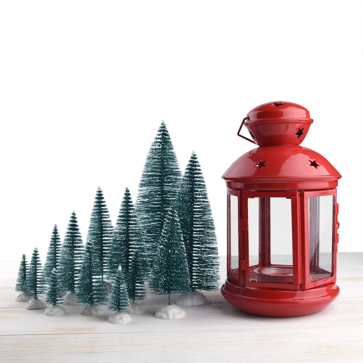 KUUQA 46Pcs Mini Christmas Trees Bottle Brush Trees Miniature Sisal Snow Frost Trees Tabletop Trees with White Base Diorama Models for Christmas Party Home Decoration Home Table Top Decoration