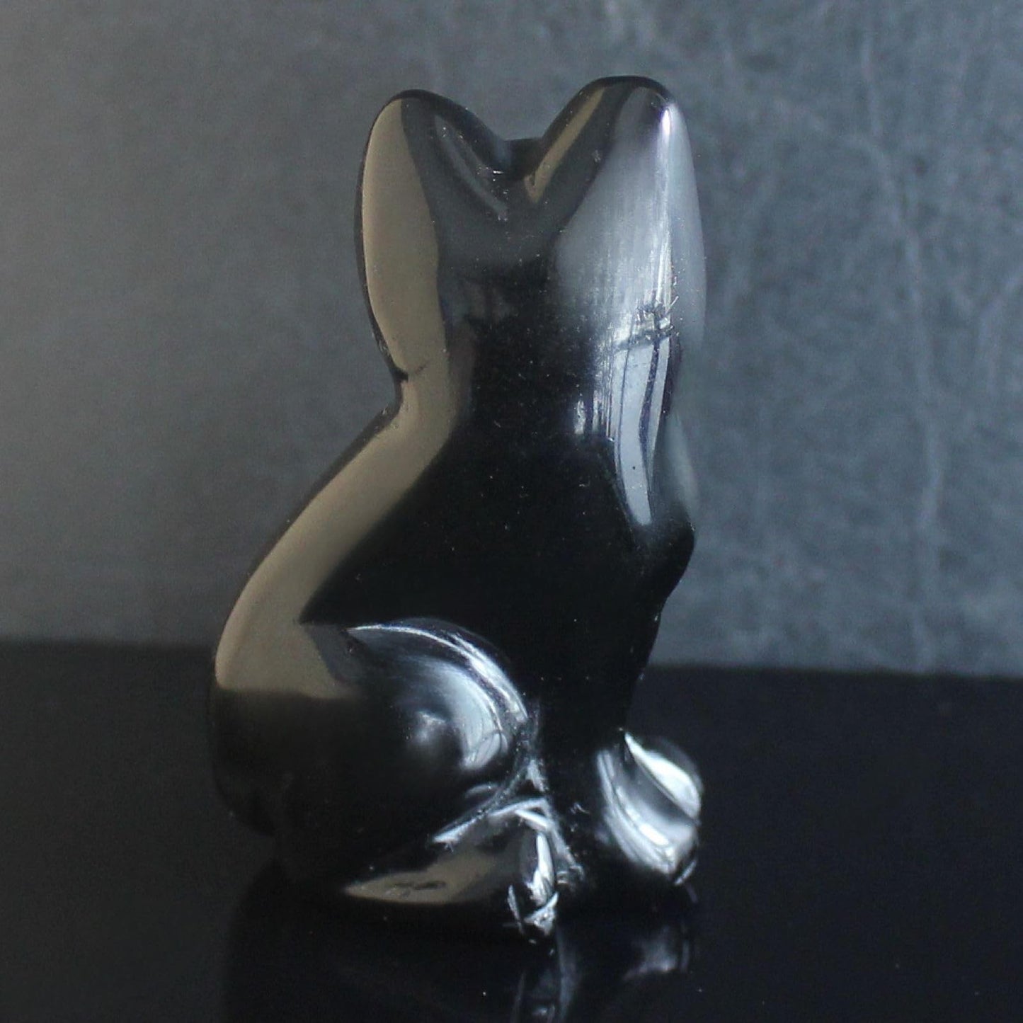 Carved Black Obsidian Crystal cat Figurine Animal Statue (Black Obsidian)