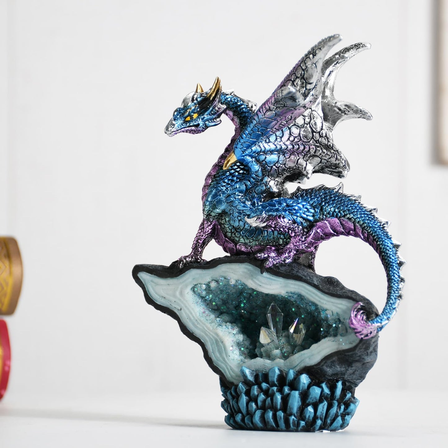 KalyZ@rts Mystic Dragon Crystal Cave Statue, Handcrafted Resin Art Sculpture with Geode, D&D Decor, Fantasy Gifts, Perfect Fantasy Decor for Desk/Home/Office & Unique Gift （Blue Dragon