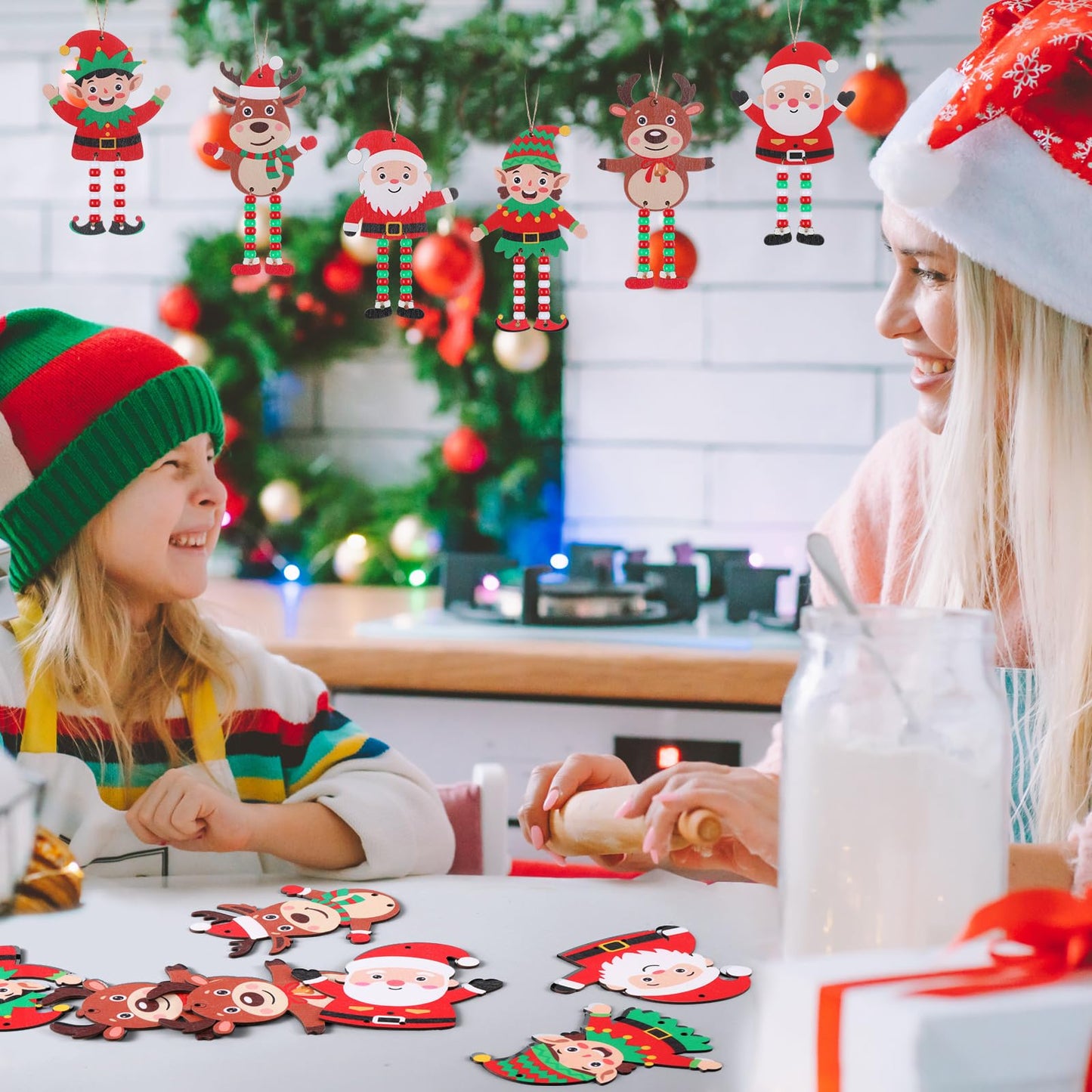 Cinnvoice 24 Sets Christmas Sign Craft Kits for Kids Winter Wooden Crafts with Beads Santa Claus Reindeer Elf Ornament Christmas DIY Craft Art Sets for Holiday Party Favors Classroom Activities Decor
