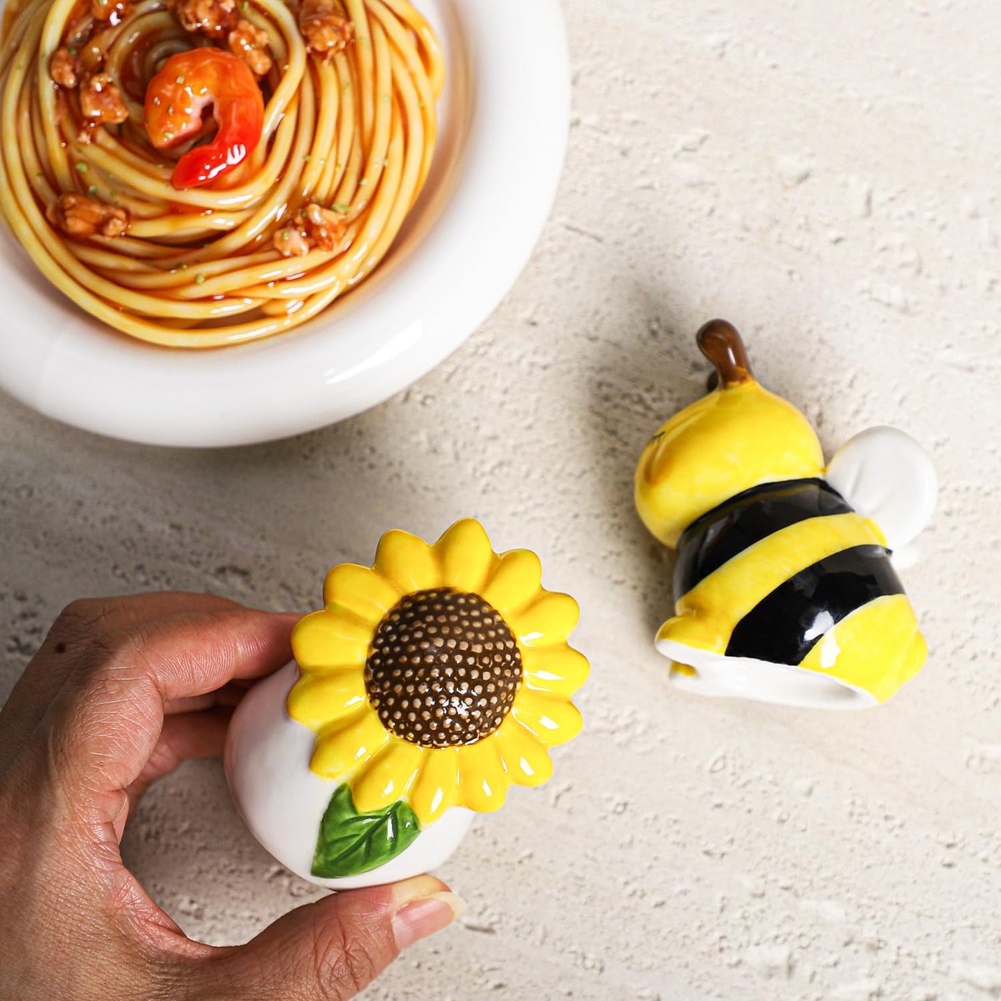 SOCOSY Sunflower and Bee Salt and Pepper Shakers Set, 2 PCS Ceramic Salt & Pepper Shakers Set