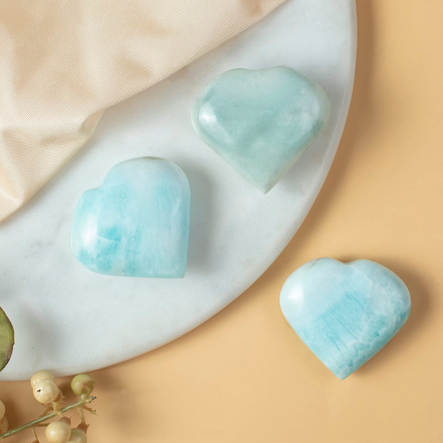 Crocon 50mm Blue Aragonite Heart Stone Big Heart Shape Puff Stones Set 450+ Carats Pocket Crystal Healing Tumble Collection Palm Worry Stone Good Luck Charm Meditation Gift Craft Home Decor