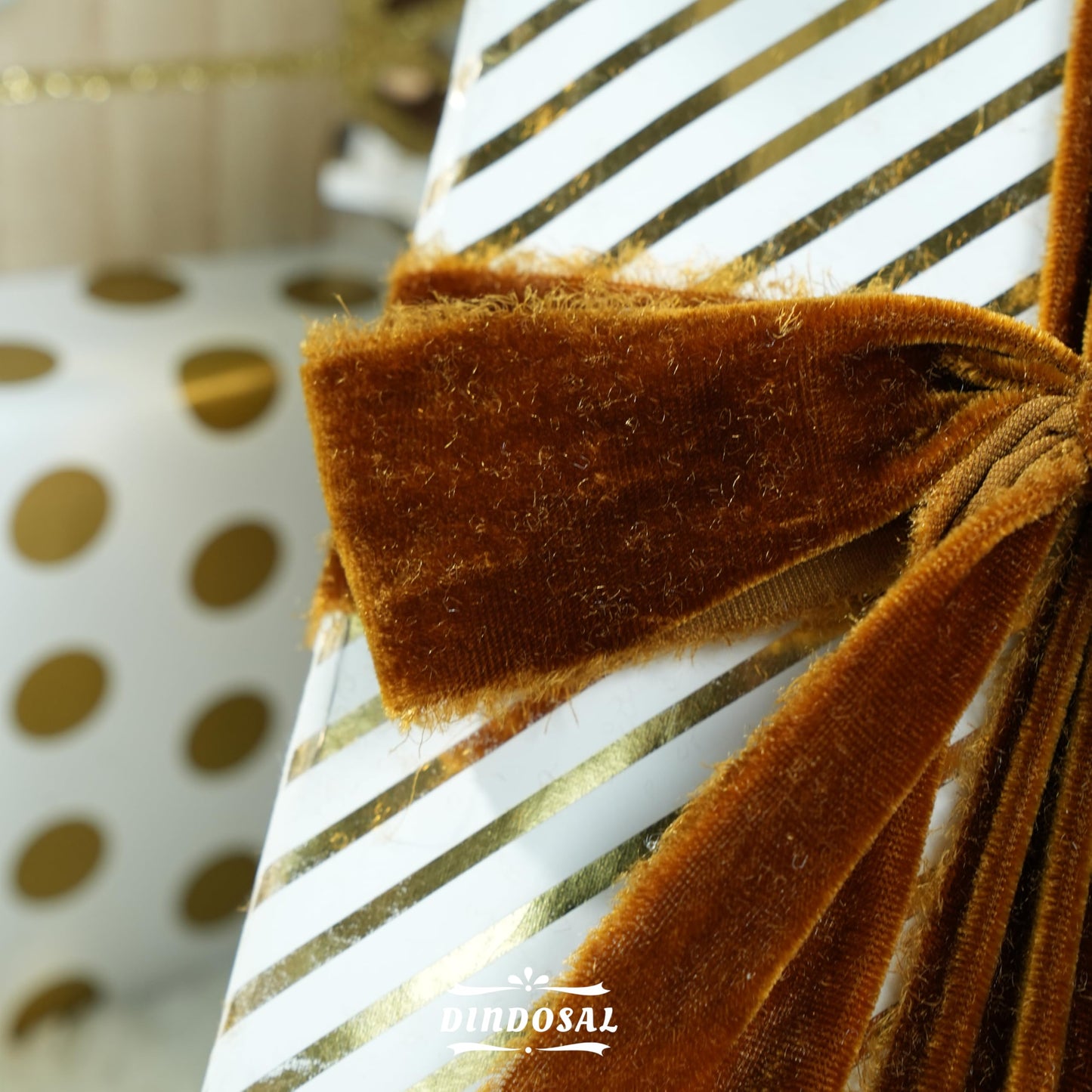 DINDOSAL Brown Velvet Ribbon 1.5 inch Dark Brown Frayed Velvet Ribbon Brown Raw Edge Ribbon for Wreaths, Christmas Tree Decoration, Flower Bouquet, Gift Wrapping, Bows Making, Wedding Decor-3 Yards