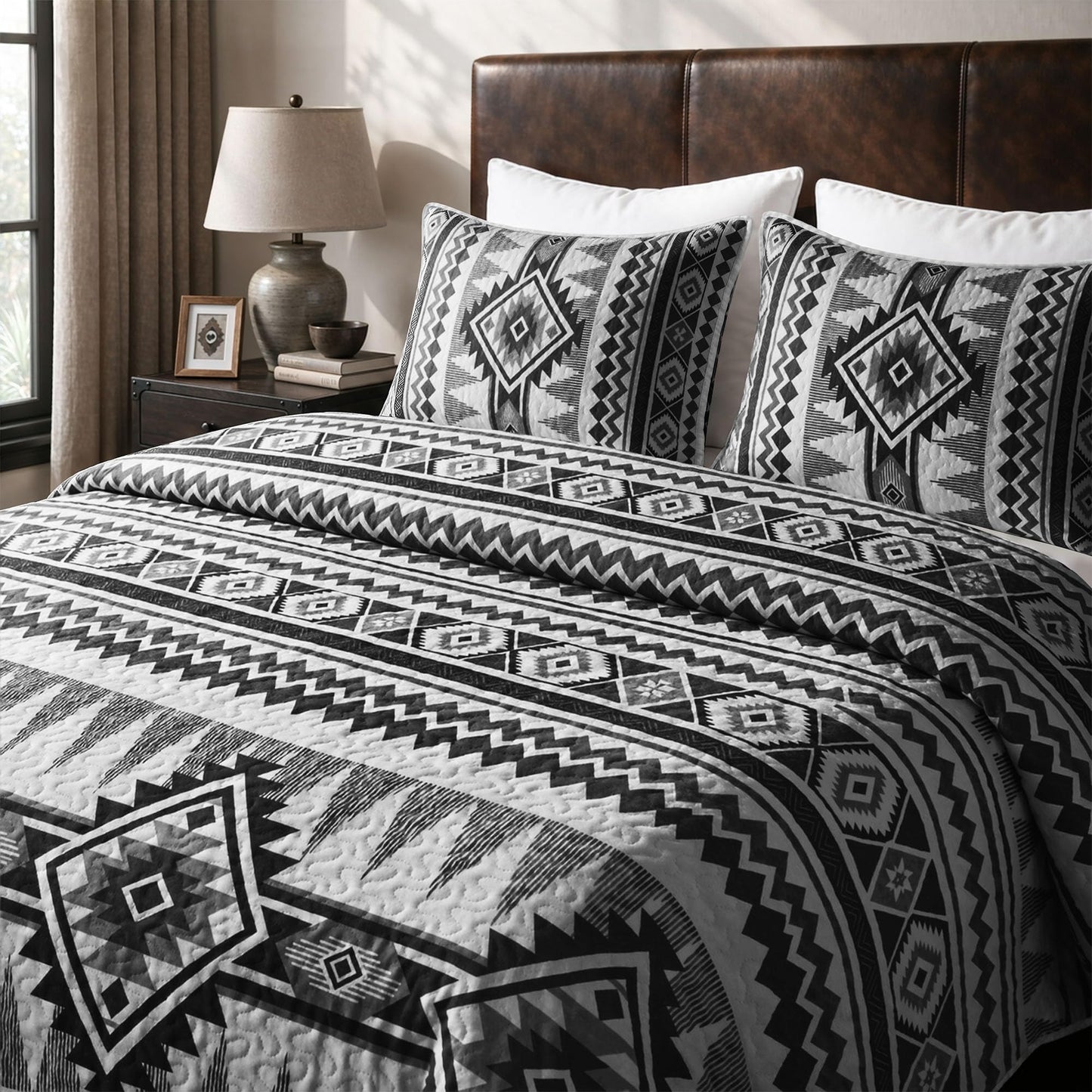 akkialla Reversible Black Boho Queen Quilt Set, 2-Piece Bohemian Aztec Microfiber Bedspread, Soft Lightweight All-Season Coverlet (1 Quilt, 2 Shams)
