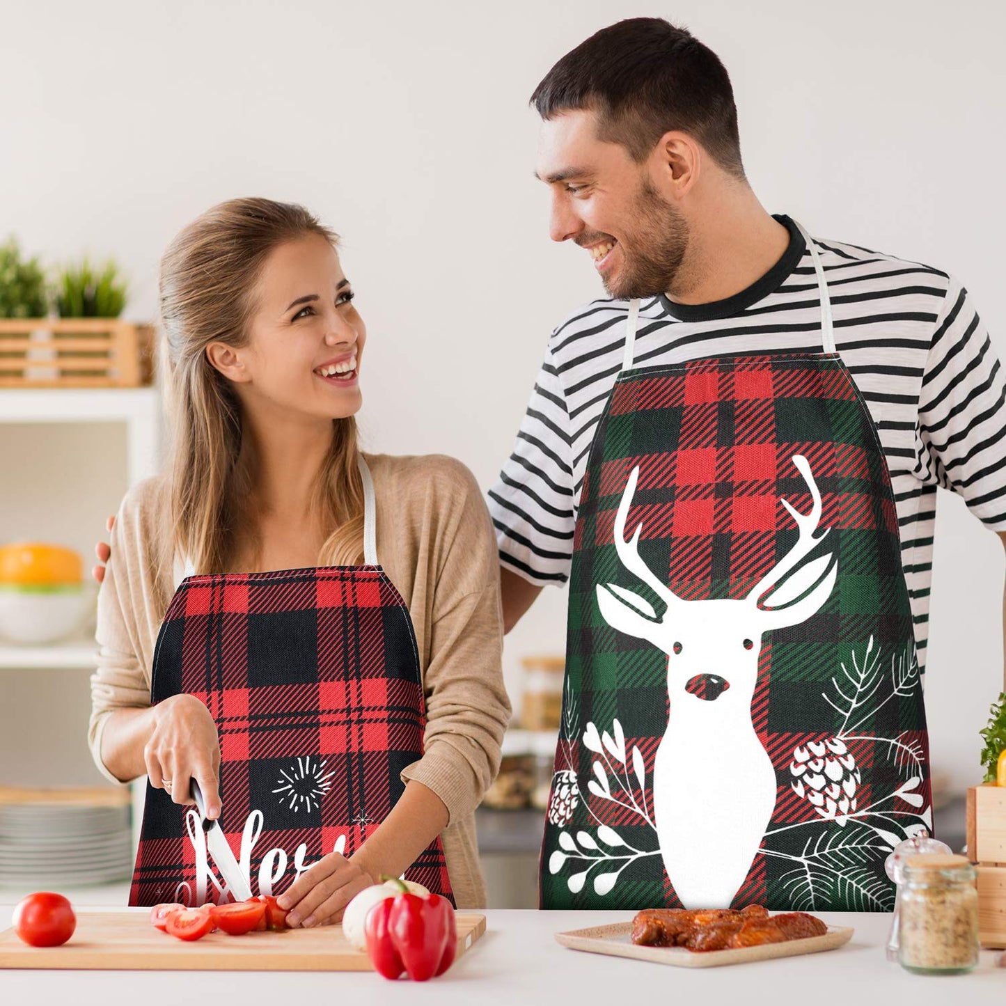 Geyoga 2 Pieces Christmas Aprons for Women Buffalo Plaid Check Adjustable Fabric Red Retro Gingham Elk Apron for Kitchen Cooking Christmas Party Gift