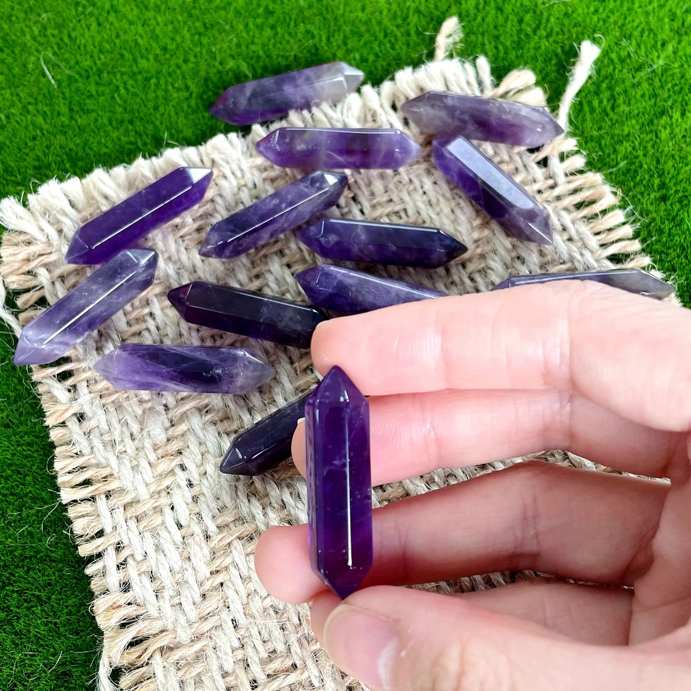 ZHIYUXI Amethyst Crystal Wands Amethyst Stone Purple Crystal Gemstones Crystals Bulk Set Healing Stones for Meditation, Reiki Therapy, Home Decor, Gifts for Spiritual Wellness 10 Pcs