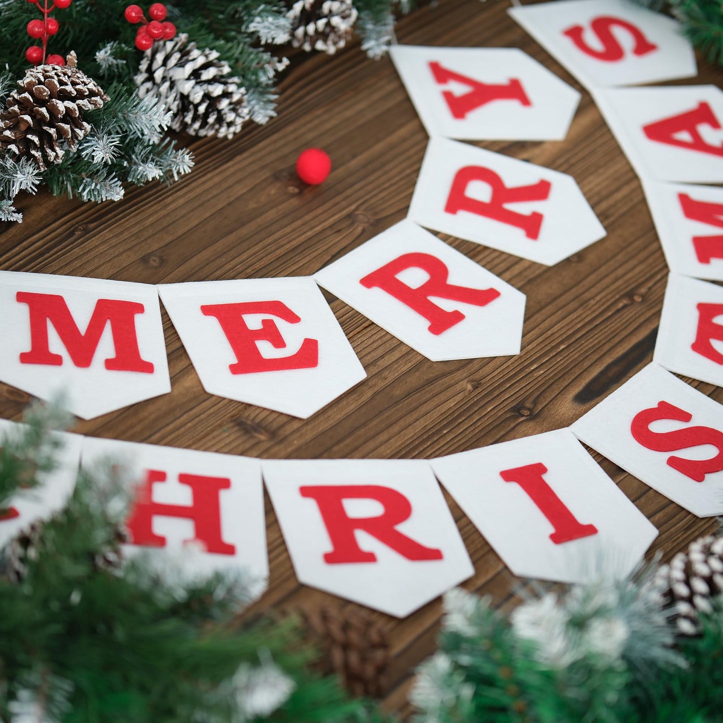 JUIIZAY Felt Merry Christmas Banner Xmas Decorations Christmas Sign Pre-Assembled Celebration Hanging Decor For Home Office Fireplace