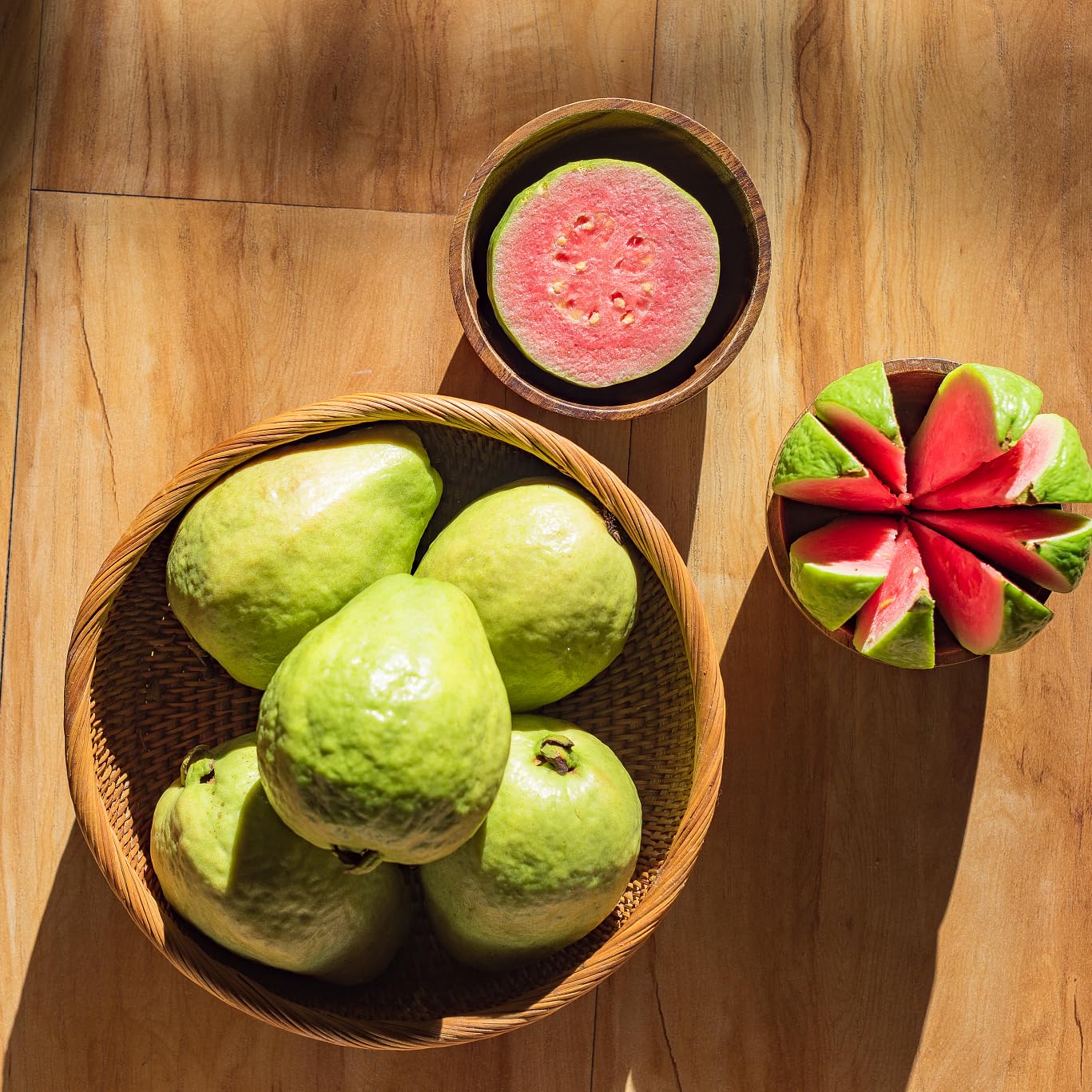 Mixrug Dwarf Guava Seeds for Planting Outdoor, 15pcs Guava Tree Fruits Seeds Non-GMO Heirloom Sweet Edible Fruit, Sweet Juicy Fruits Plants in Your Home Garden