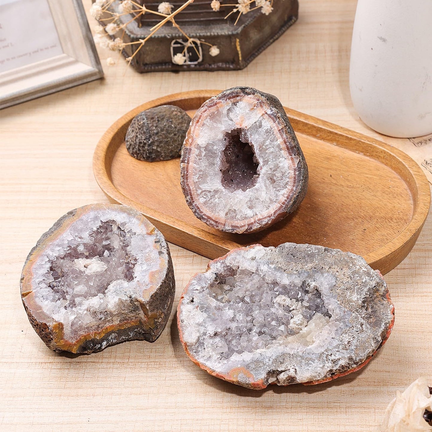 Rockcloud Natural Geode Agate Specimen Irregular Quartz Crystal Cluster Mineral Stone for Home Decoration, 0.44-0.66 lb