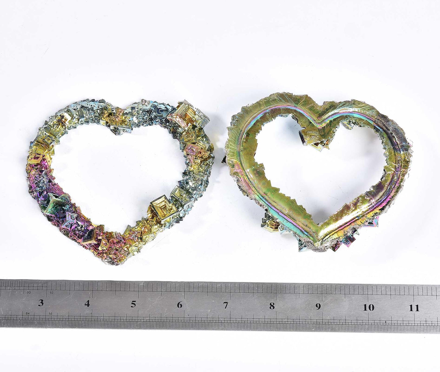 VIZYTOU Bismuth Heart Shaped Rainbow Bismuth Metal Crystal Ore Mineral Specimen Collection Home Decoration 0.4-0.6 Pound