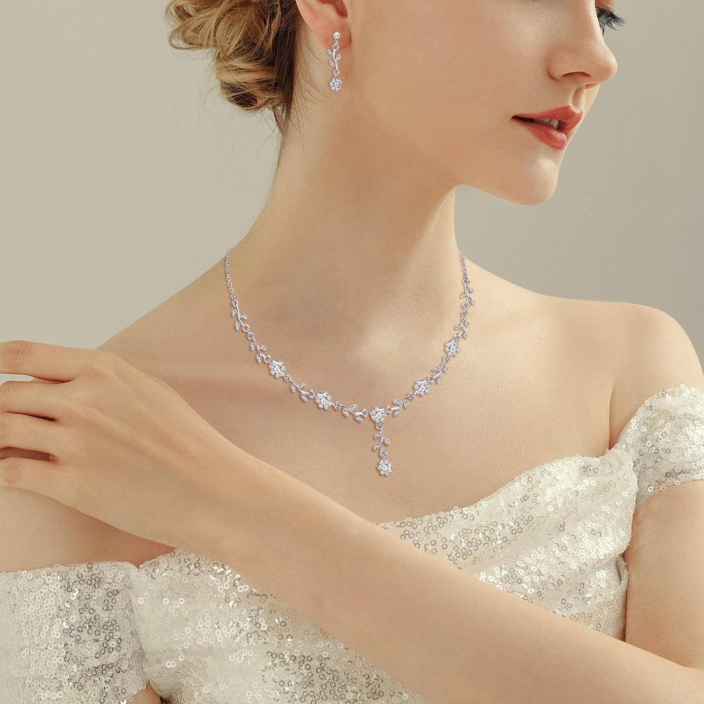 EVER FAITH Wedding Jewelry Set for Bride Bridesmaid, Austrian Crystal Cluster Flower Leaf Party Necklace Earrings Sets Clear Silver-Tone
