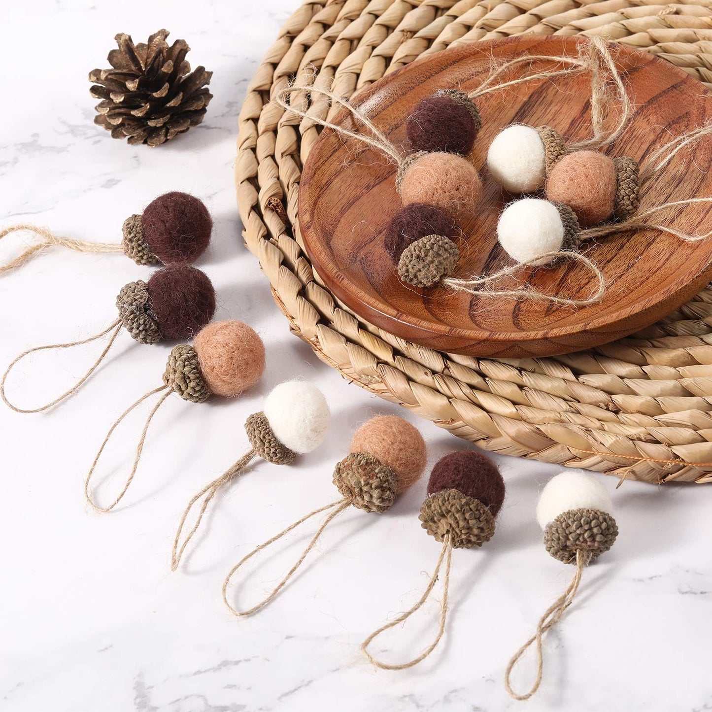 Boao 18 Pcs Felt Acorn Ornaments Fall Thanksgiving Wool Pom Acorn Ball Decor Hanging Pine Cone Garland with 32.8 ft Rope for Christmas Tree Woodland Farmhouse Mantel Wall Decor