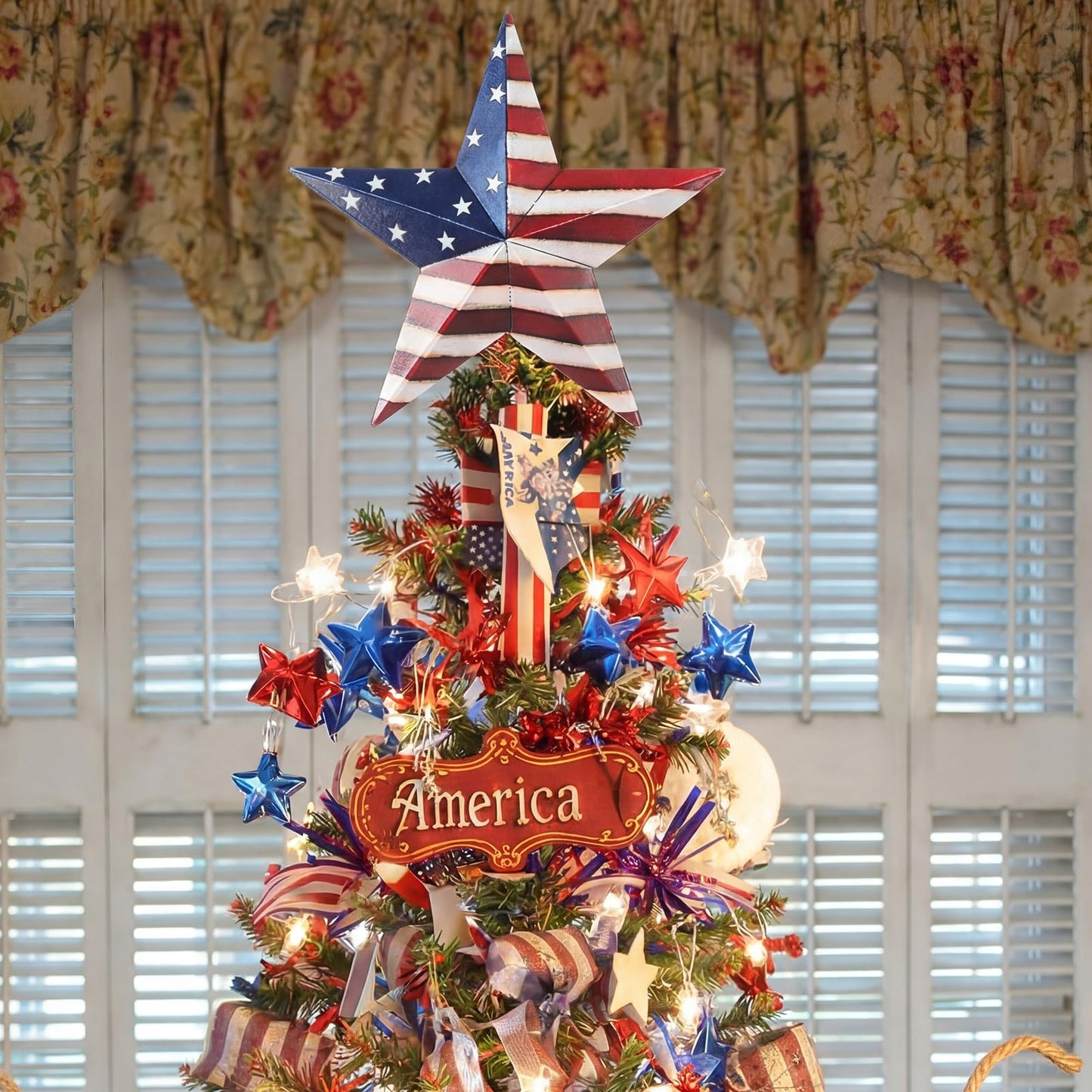 Halloscume 4th of July Rustic Tree Topper 7.8 in Metal Star Patriotic Tree Topper Red Blue White Trees Ornament for 250th Anniversary Independence Day Indoor Outdoor Home Decor Holiday Party Supplies