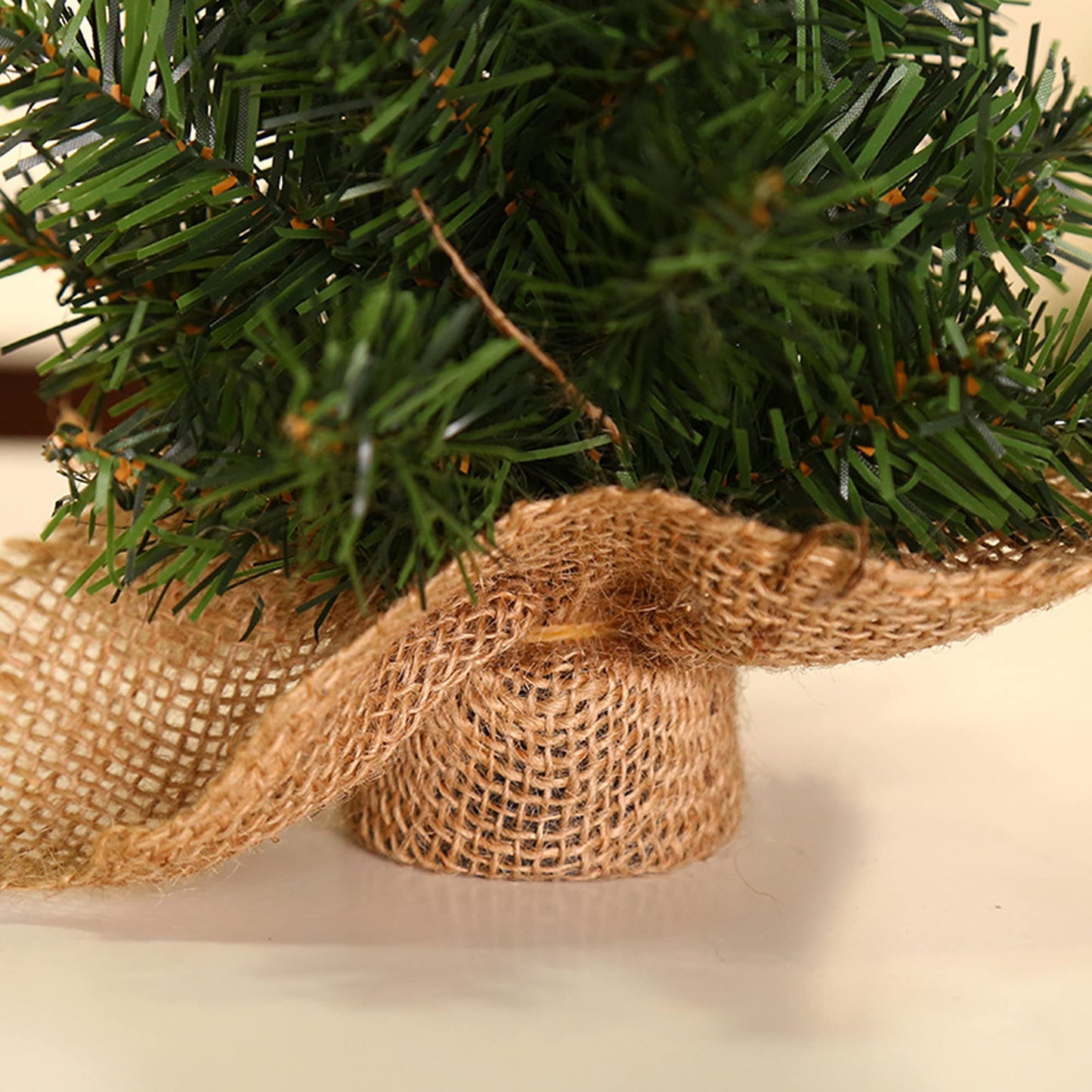 Fypuda Tabletop Mini Christmas Tree, 7.87" / 11.81" Artificial Christmas Tree Xmas Miniature Pine Christmas Tree Perfect for Christmas Decorations, Home, Kitchen, Dining Table (6 PCS)