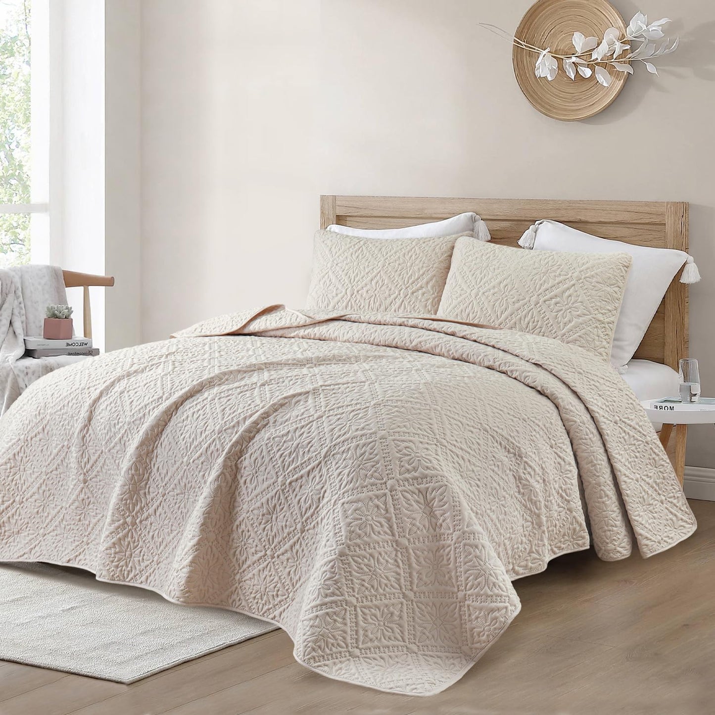 Exclusivo Mezcla Queen Quilt Bedding Set, Lightweight Soft Bedspreads Coverlets with 2 Pillow Shams, Modern Brich Beige Quilts Queen Full Size for All Seasons