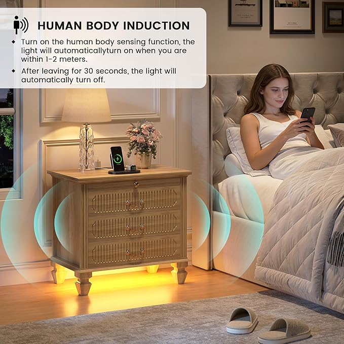 FREDEES 25.6'' Wide Bedside Table