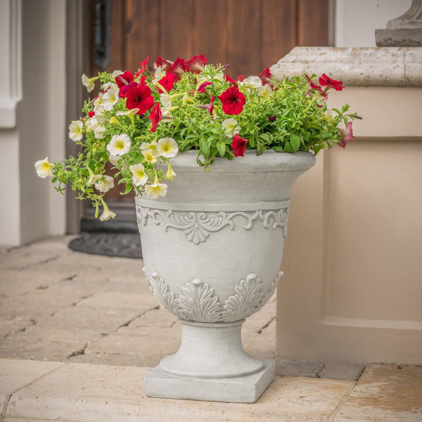 Merax Moroccan Urn Planter, 20-inch Handmade Indoor Outdoor Plant Pot for Garden, Patio, and Living Room, Classic Large Decorative Flower Pot