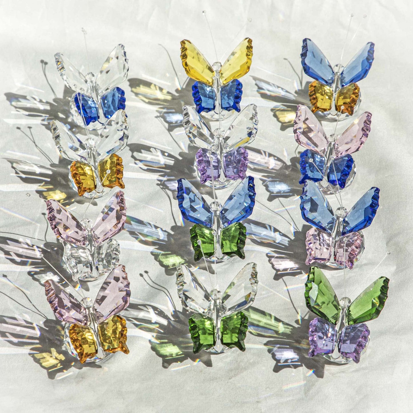 H&D HYALINE & DORA Set 4pcs Crystal Flying Butterfly with Ball Base Figurine Cut Glass Ornament Statue Animal Figurine Collection Home Wedding Office Table Decorations