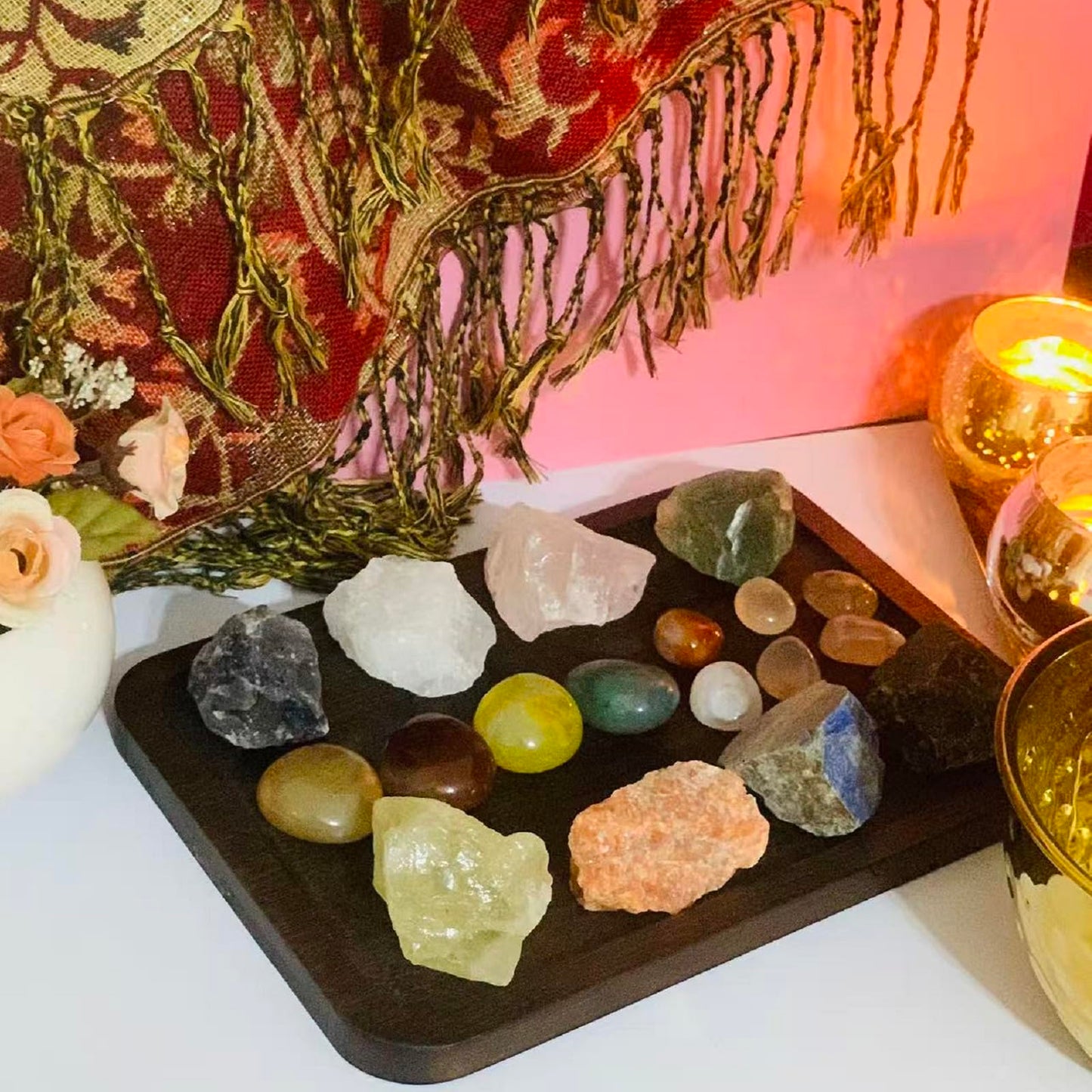 Healing Crystal and Stones Set， Golden Zen Bowl, Premium Crystal Display Gift Kit, Natural Raw Crystal and Tumbled Chakra Stones, Decorative Crystal Storage Holder
