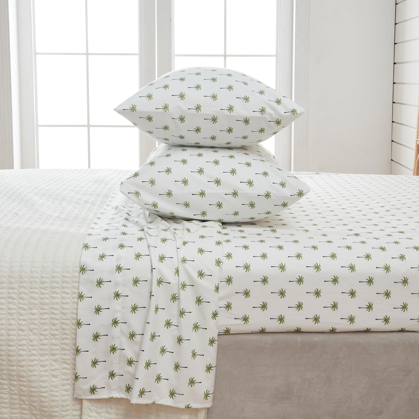 Great Bay Home Twin Coastal Microfiber Sheet Set - 3-Piece Nautical-Printed, Ultra-Soft Sheets - Beach-Themed Bedding Sheets & Pillowcases (Palm Tree)