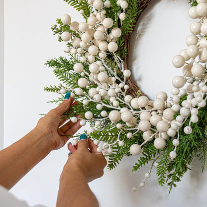 FloralElegance Artificial Winter Wreath 20 Inch White Berry Wreath Winter Wreaths for Front Door with Holly Berries for Xmas Winter Holidays