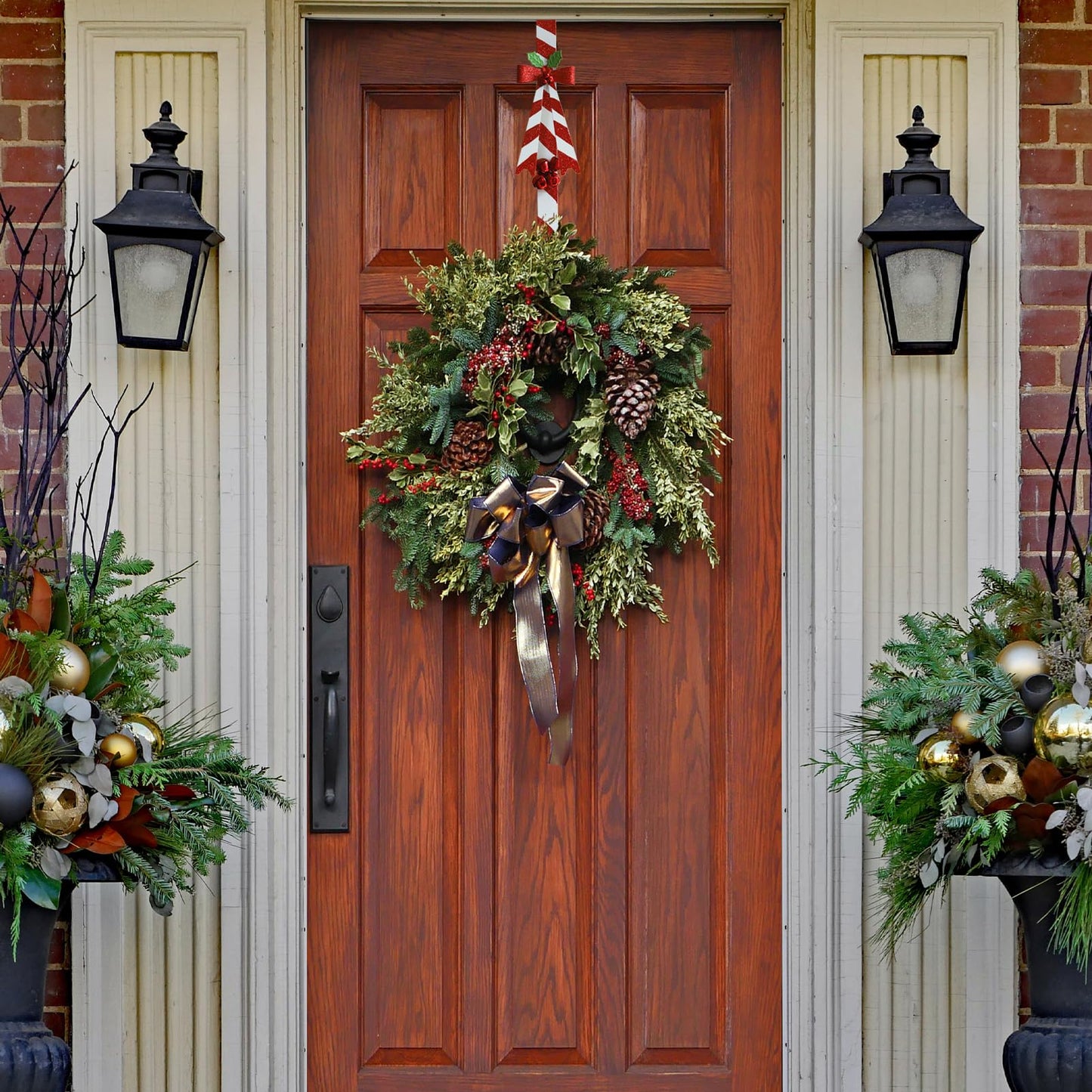 WKHOMEDECO 2 Pack Candy Cane Wreath Hangers for Front Door,Christmas Decoration Metal Over The Door Wreath Hanger Ornament,Door Wreath Hanger