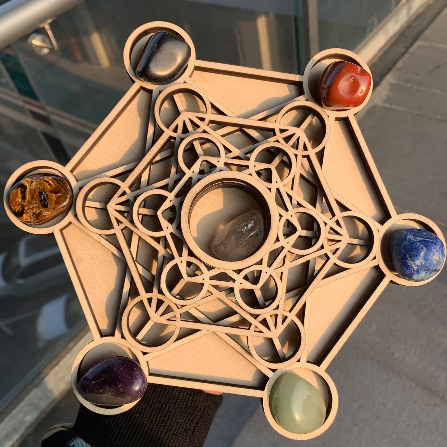Metatron Crystal Grid Wooden Art 3D Metatron's Healing Energy with 7 Pieces Rough Seven Chakras Crystal Stone Set Sacred Geometry Energy Crystal Grid Kit for Meditation Chakra Balancing 9.4''x1.5''
