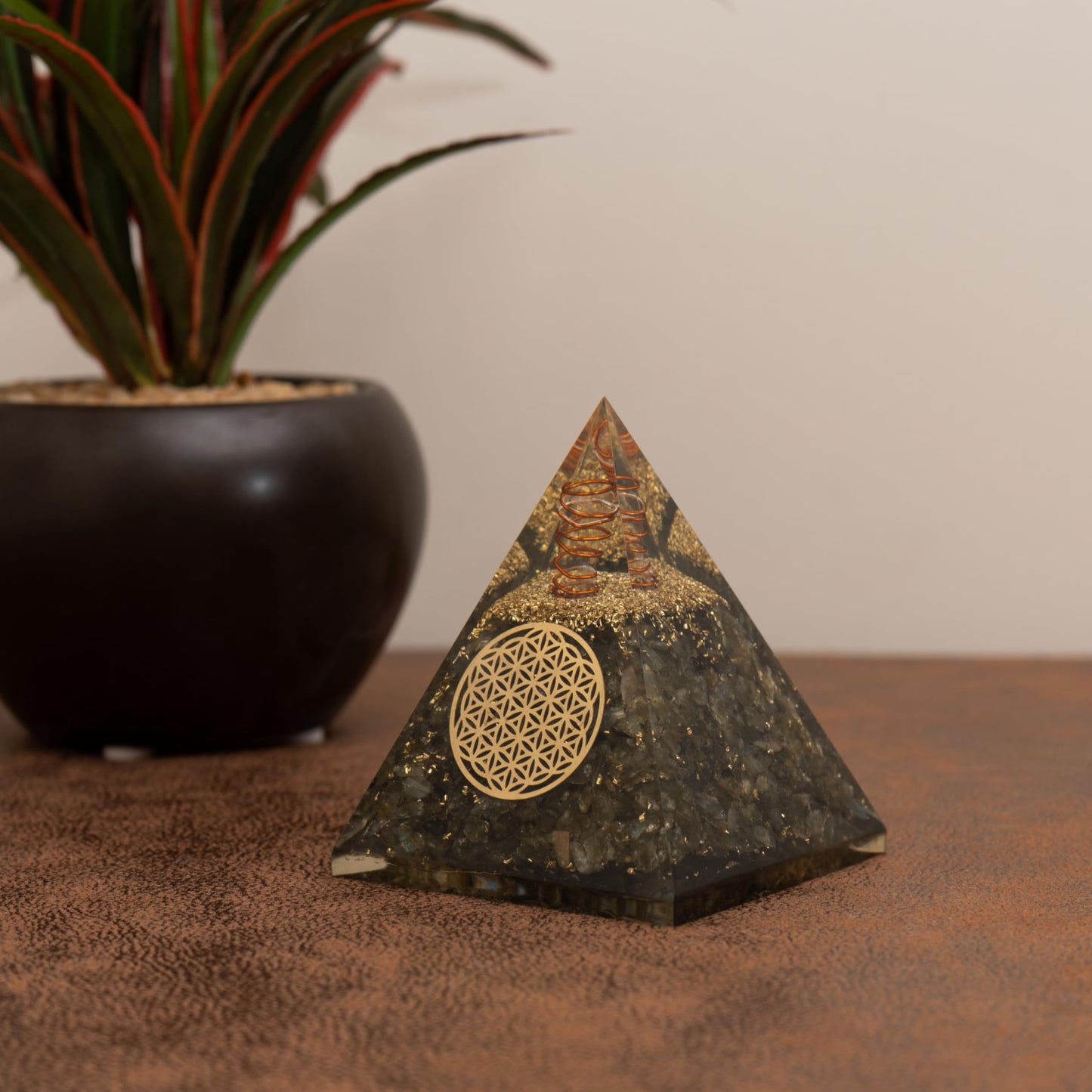 Agate Mart Labradorite Orgonite Pyramids with Black Tourmaline Pendant - Harmonizing Energy and Healing Enhancement