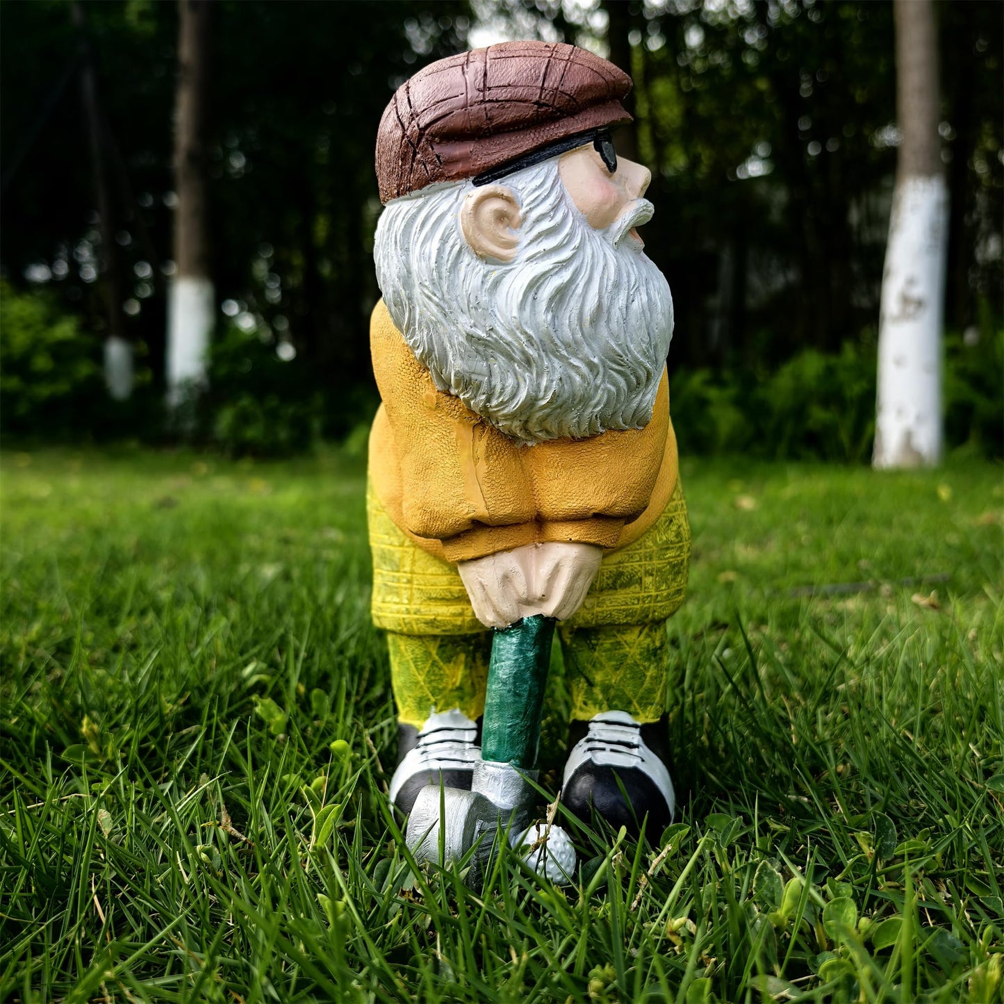 Ahbuohe Garden Golfing Gnome Statue Decorative, Adorable Flower Bed Decor Gnome Sculpture for Patio Lawn,Yard Patio Art Decor Dwarf Figurines Table Ornament
