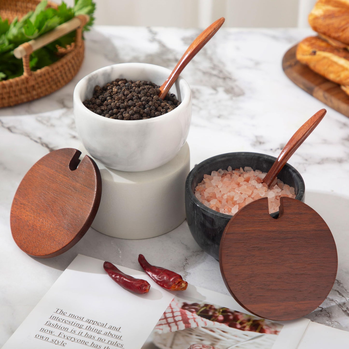 NHKRTE 18-Ounce Marble Spice Jar with Lid and Spoon, Black and White Set